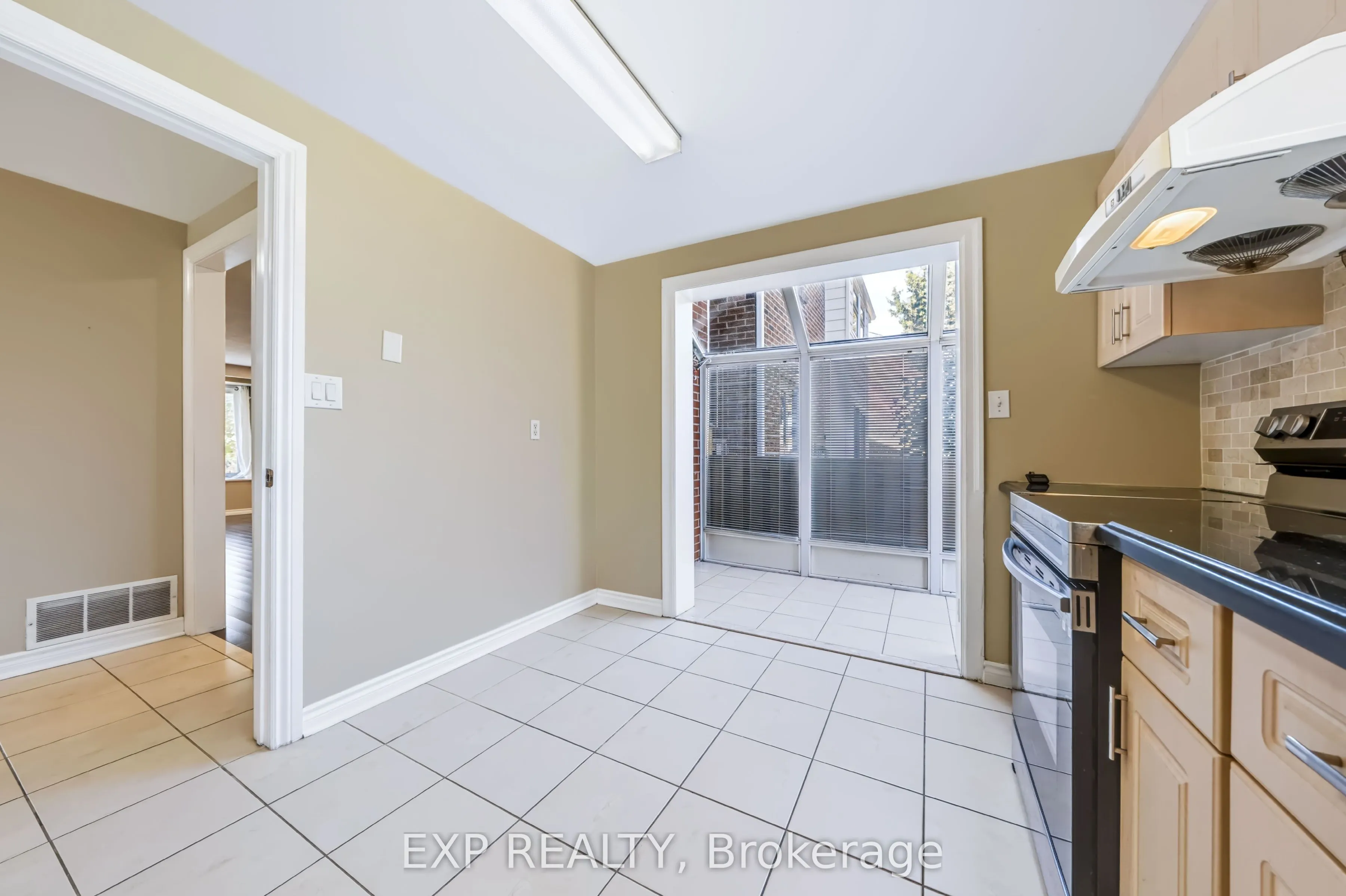 74 Longford Crescent