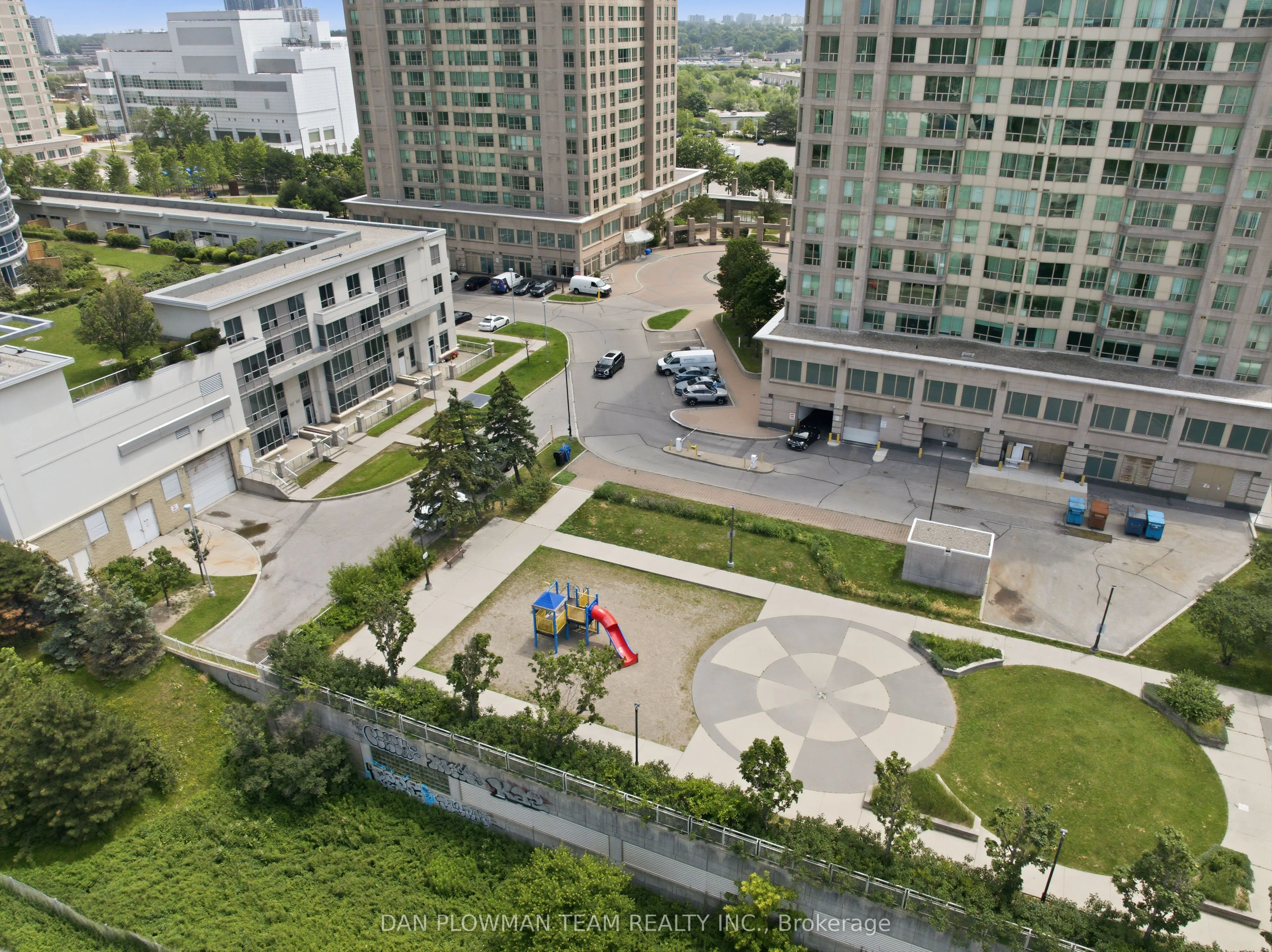 8 Lee Centre Drive #913