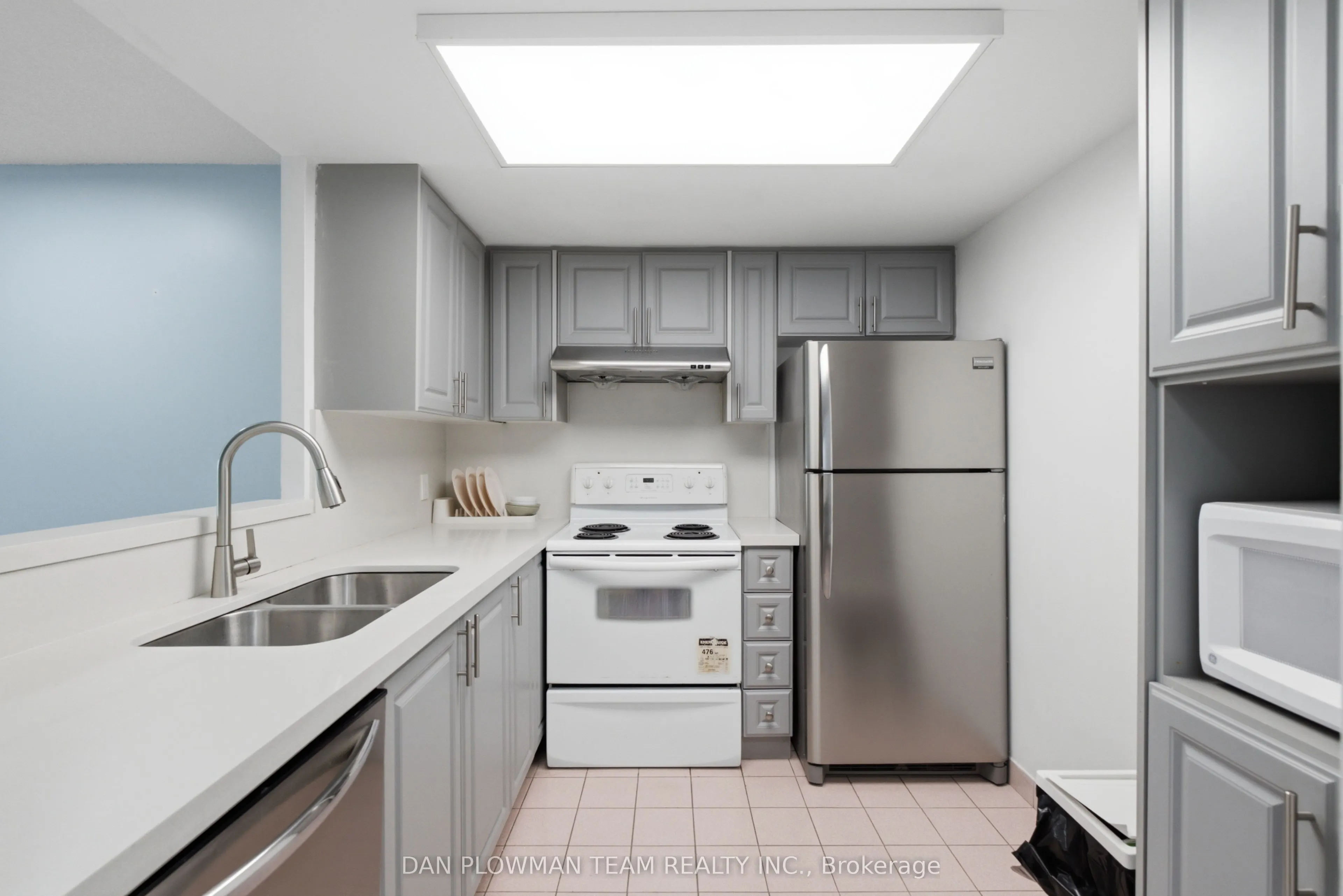 8 Lee Centre Drive #913