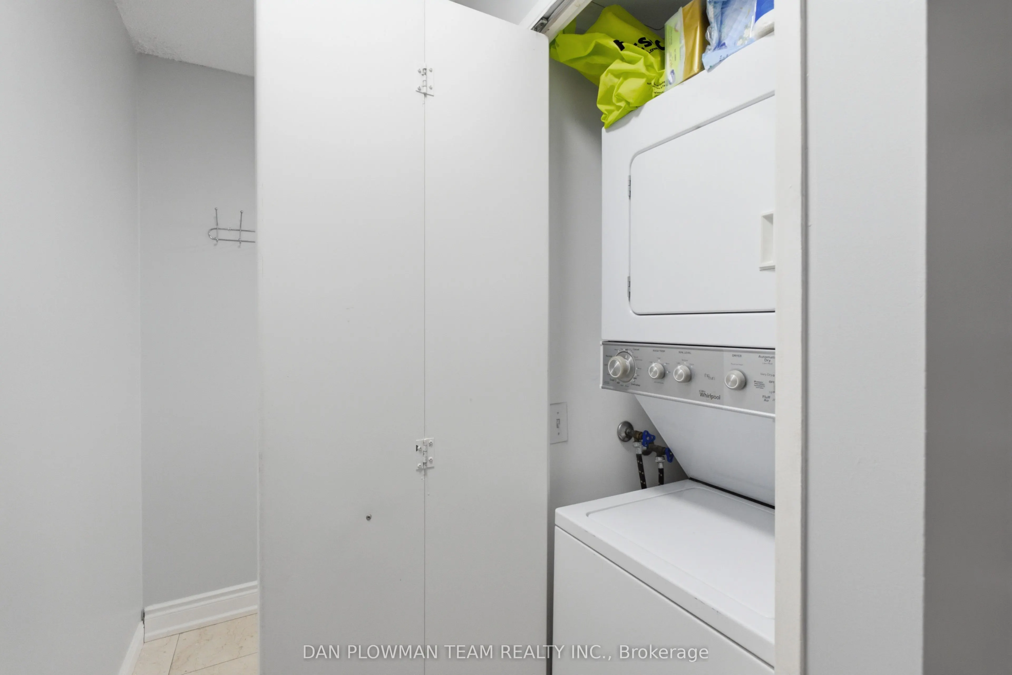 8 Lee Centre Drive #913