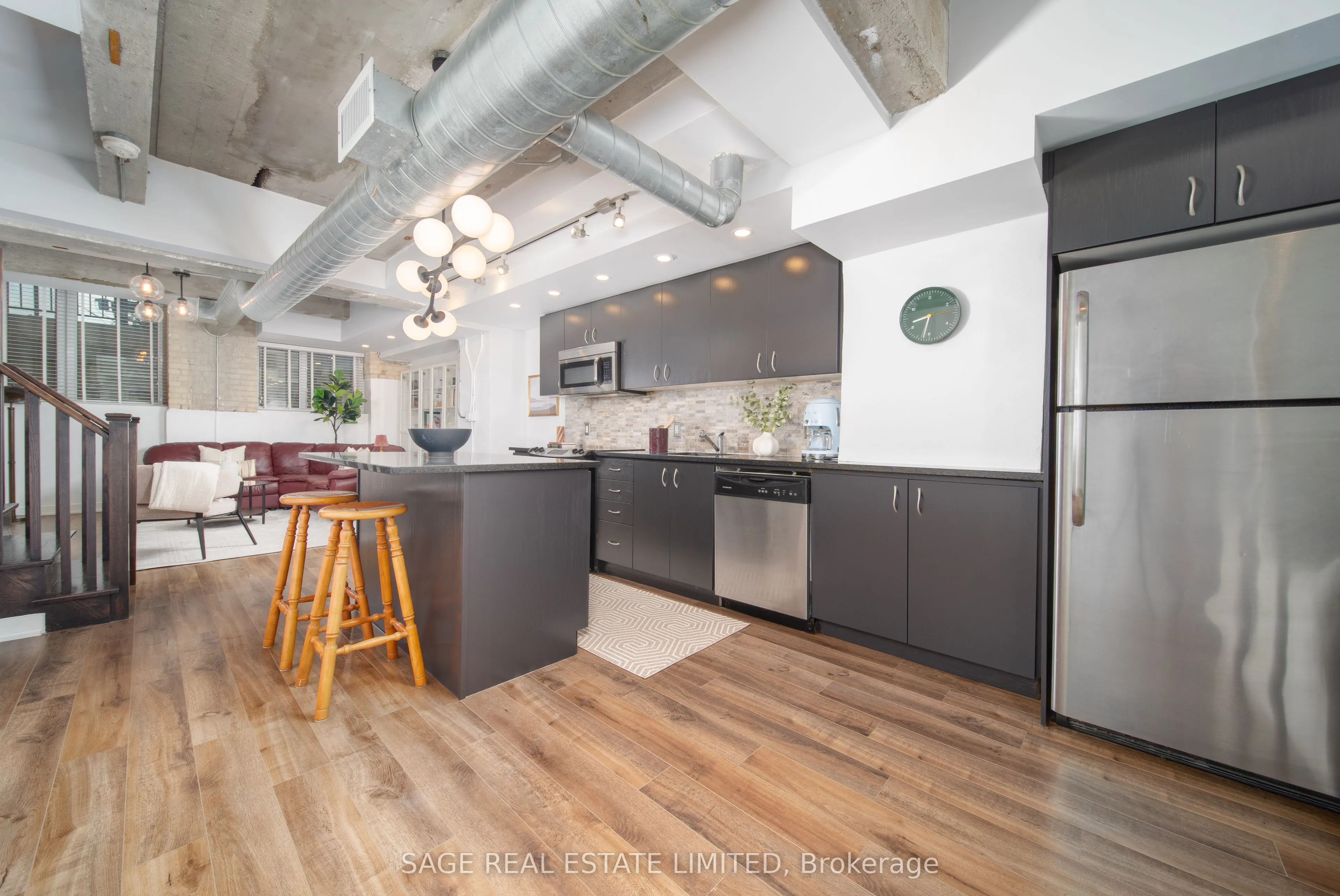 201 Carlaw Avenue #128