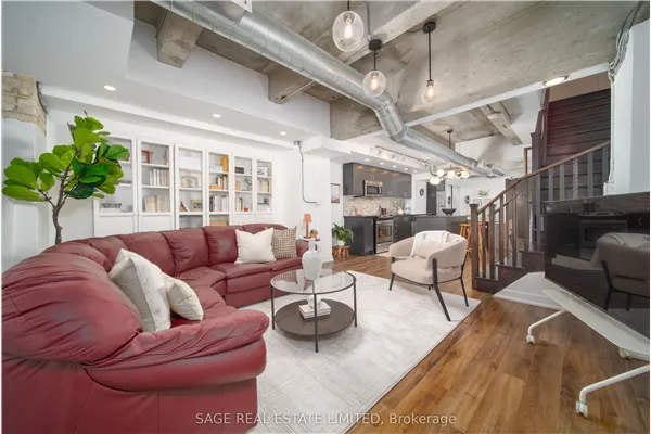 201 Carlaw Avenue #128