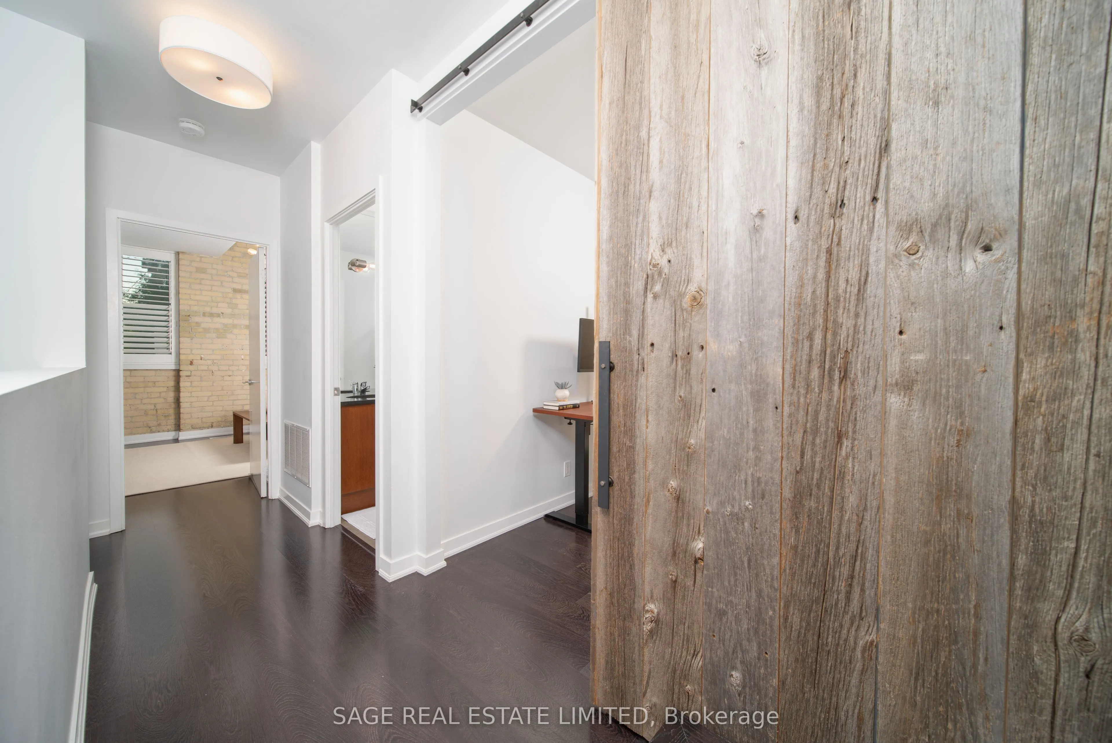 201 Carlaw Avenue #128