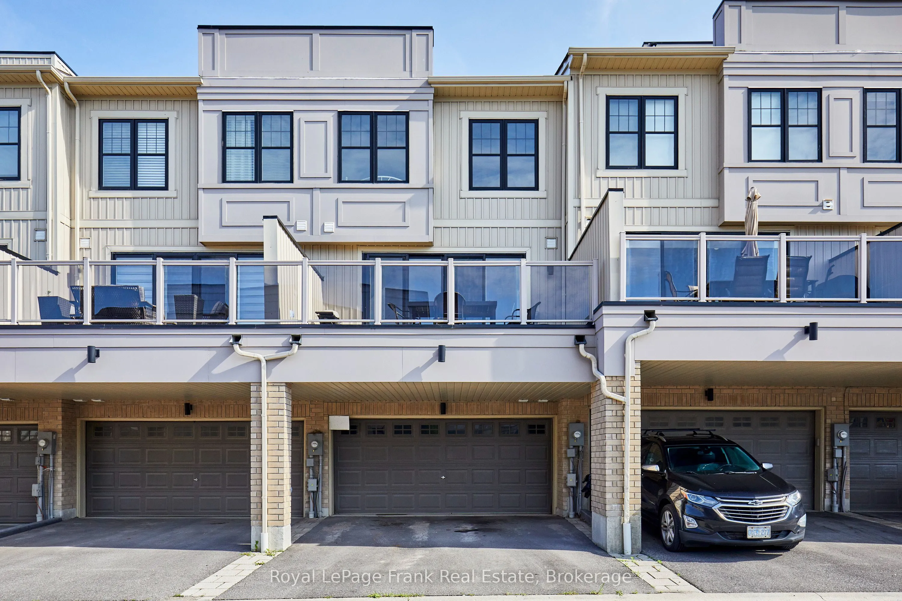 26 Clarington Boulevard
