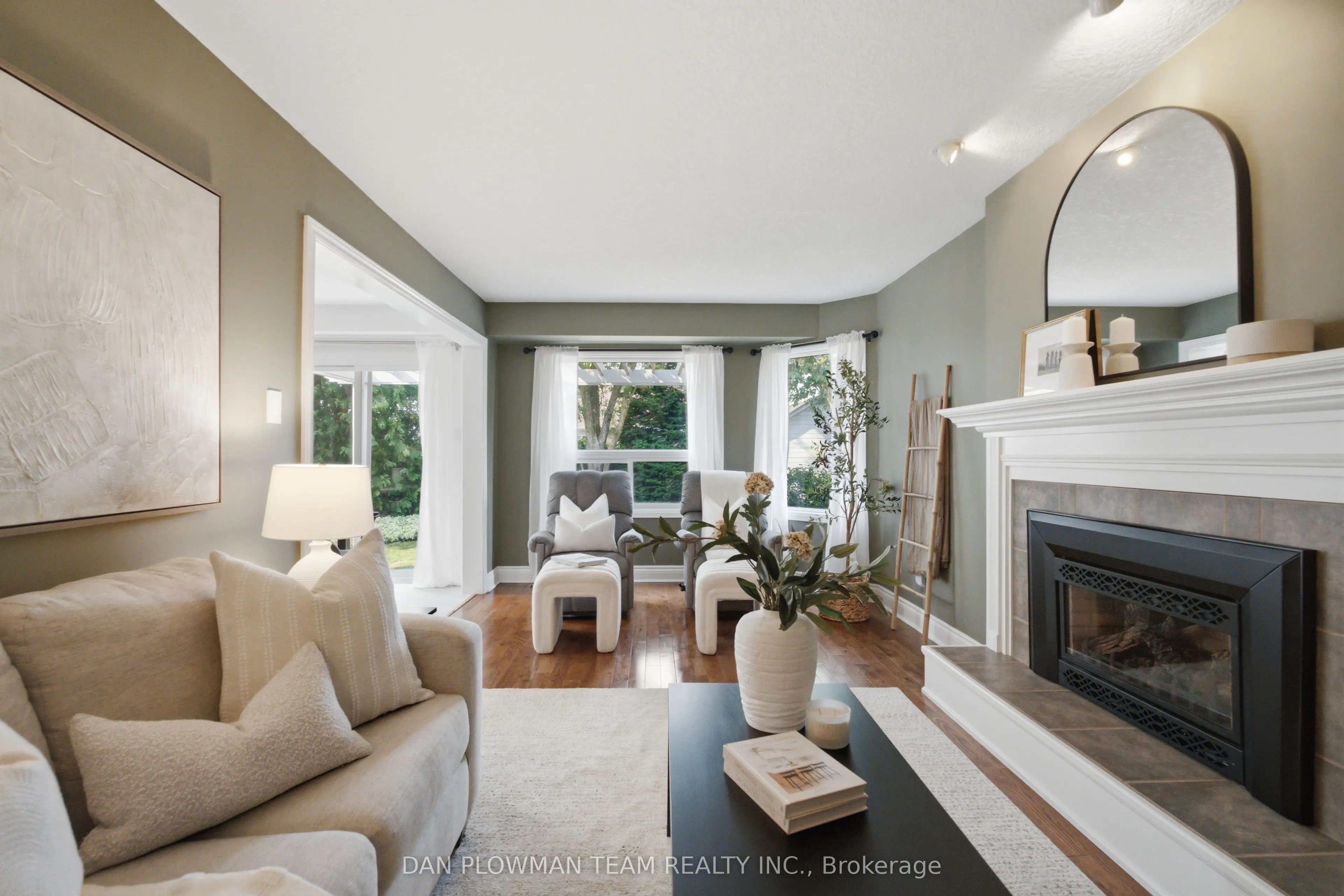 6 Saddlebrook Court