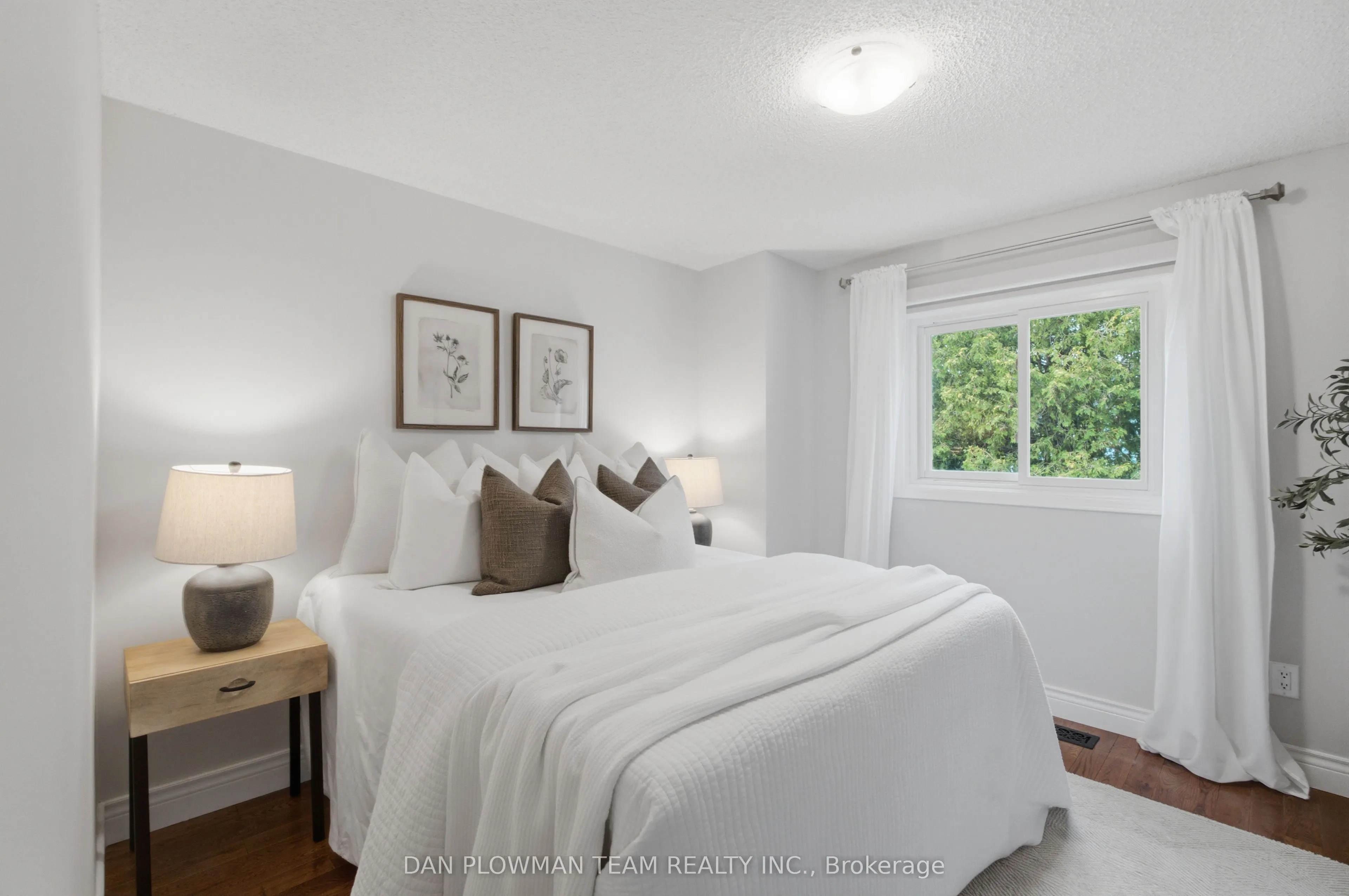 6 Saddlebrook Court