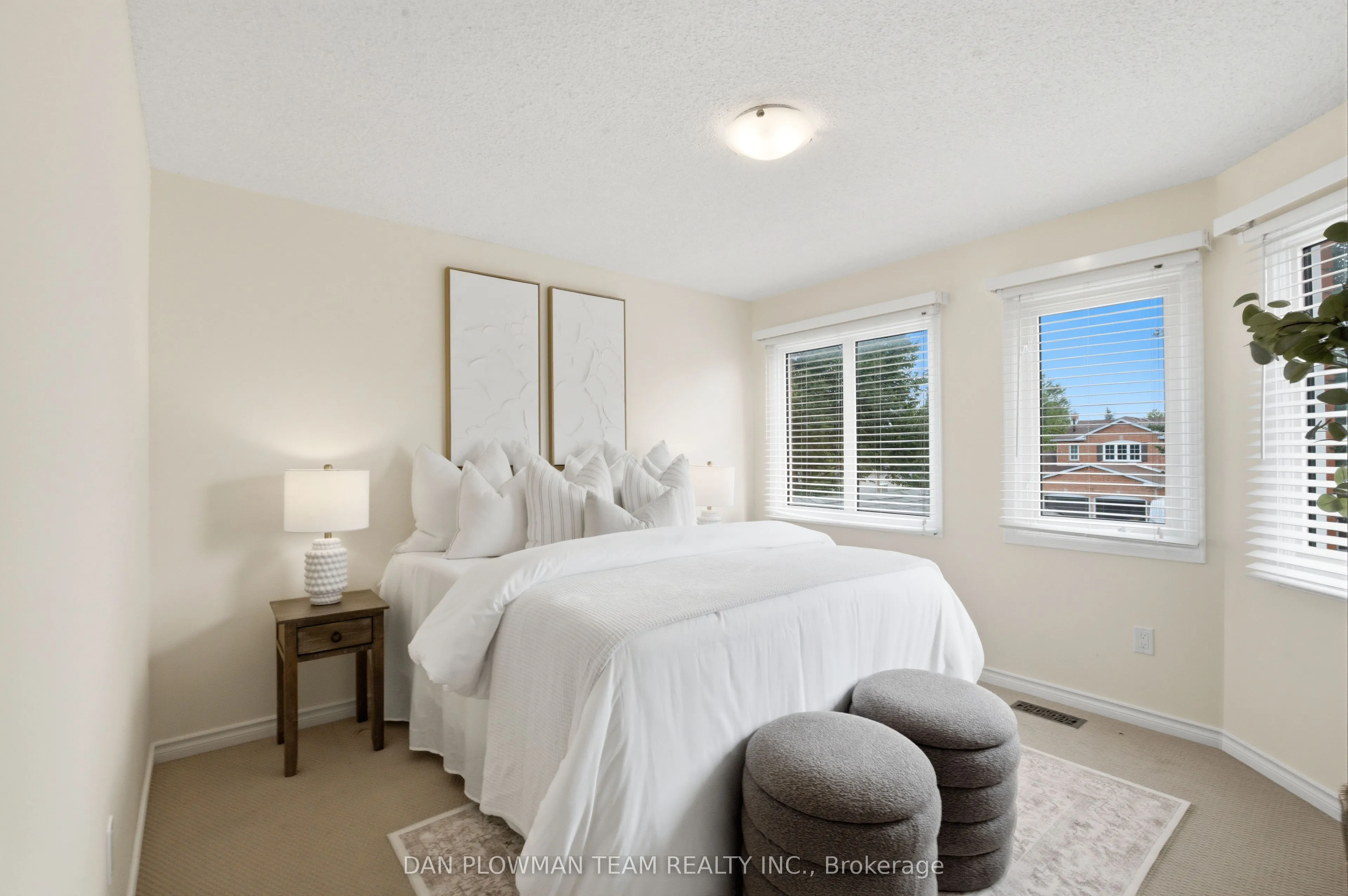 6 Saddlebrook Court
