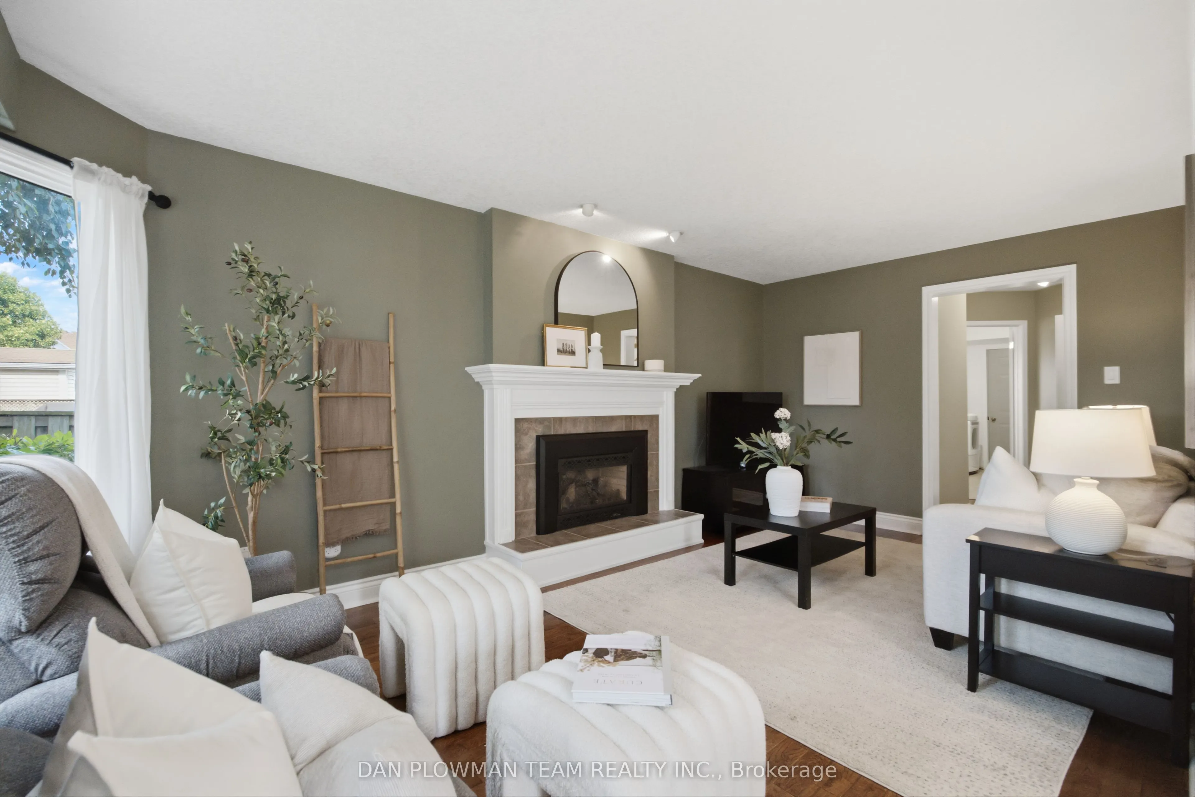 6 Saddlebrook Court