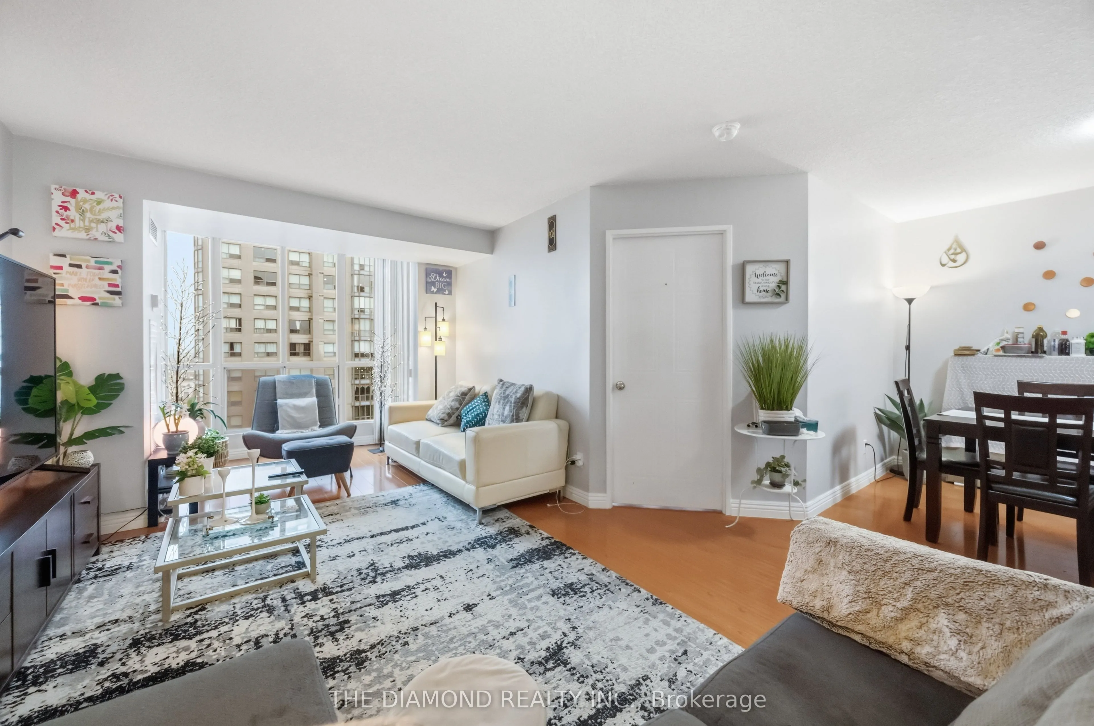 2550 Lawrence Avenue E #816