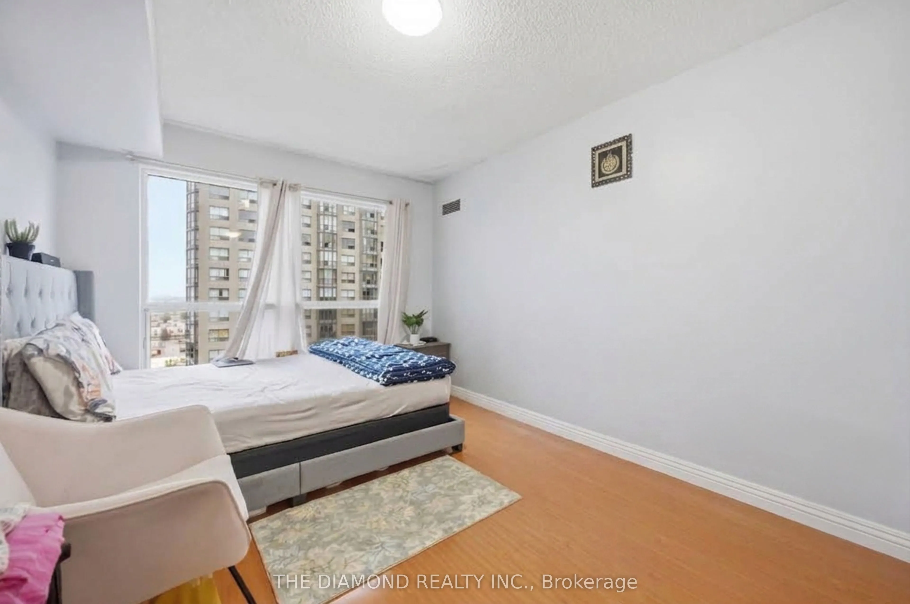2550 Lawrence Avenue E #816