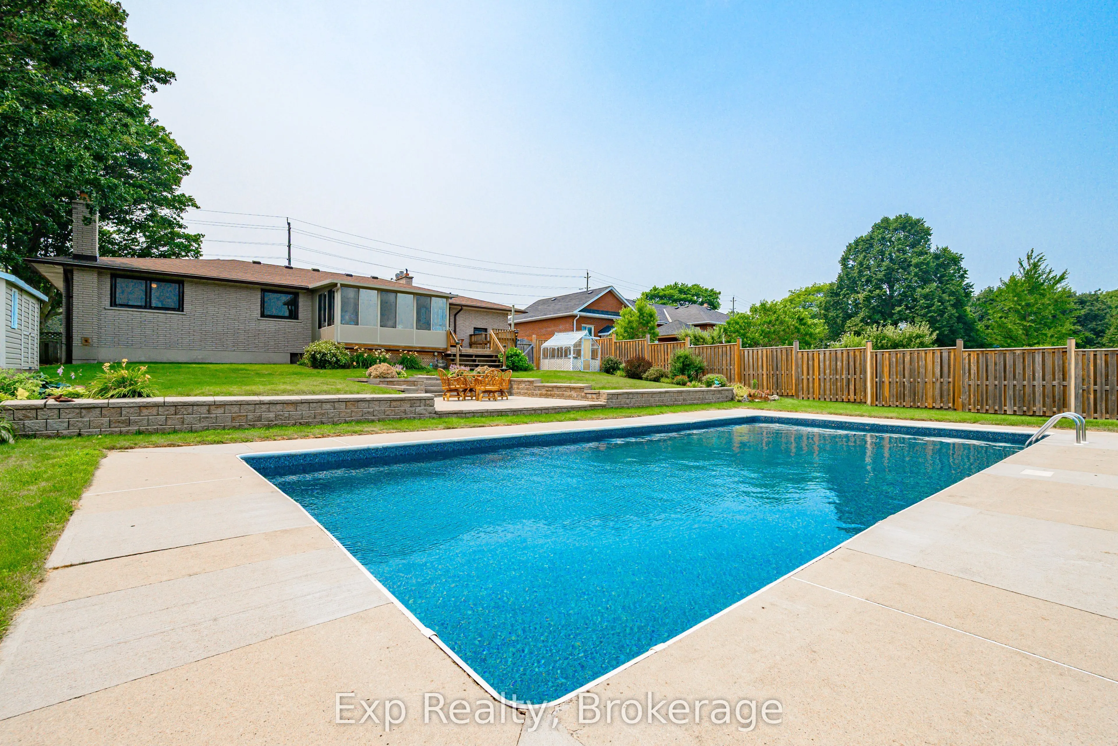 1325 Townline Road N