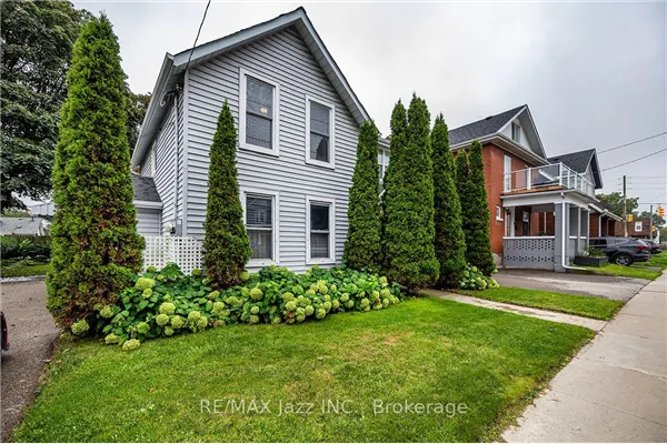 97 Adelaide Avenue E