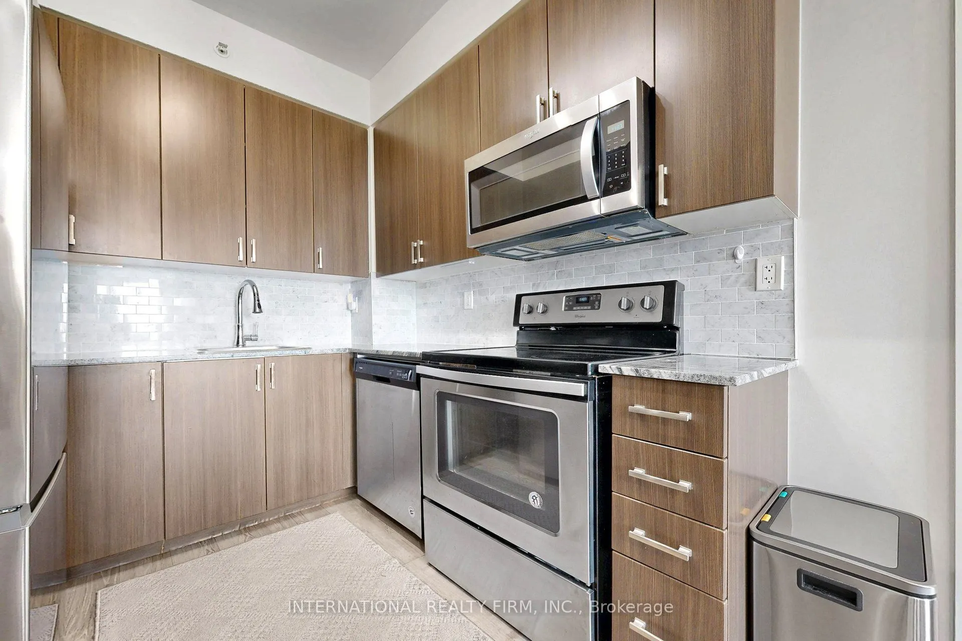 22 East Haven Drive #812