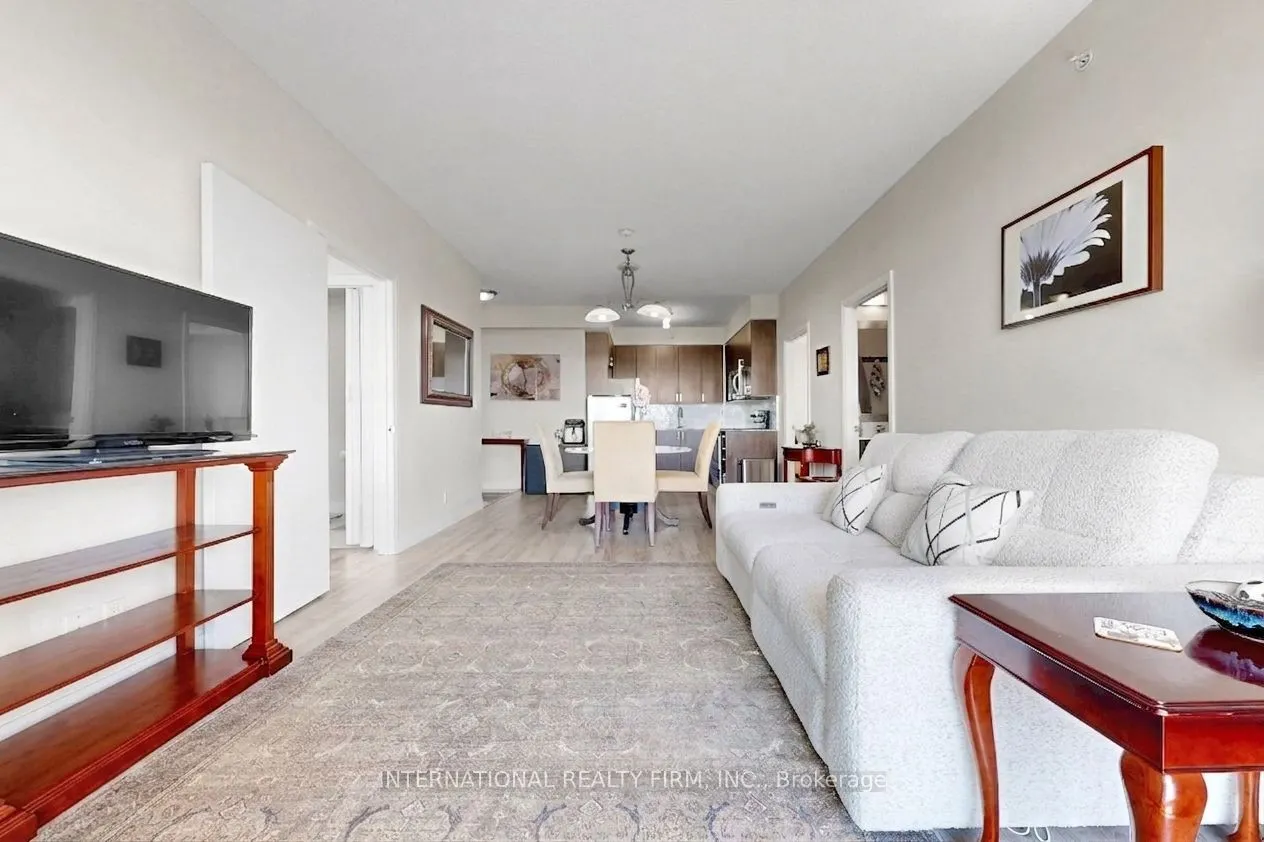 22 East Haven Drive #812