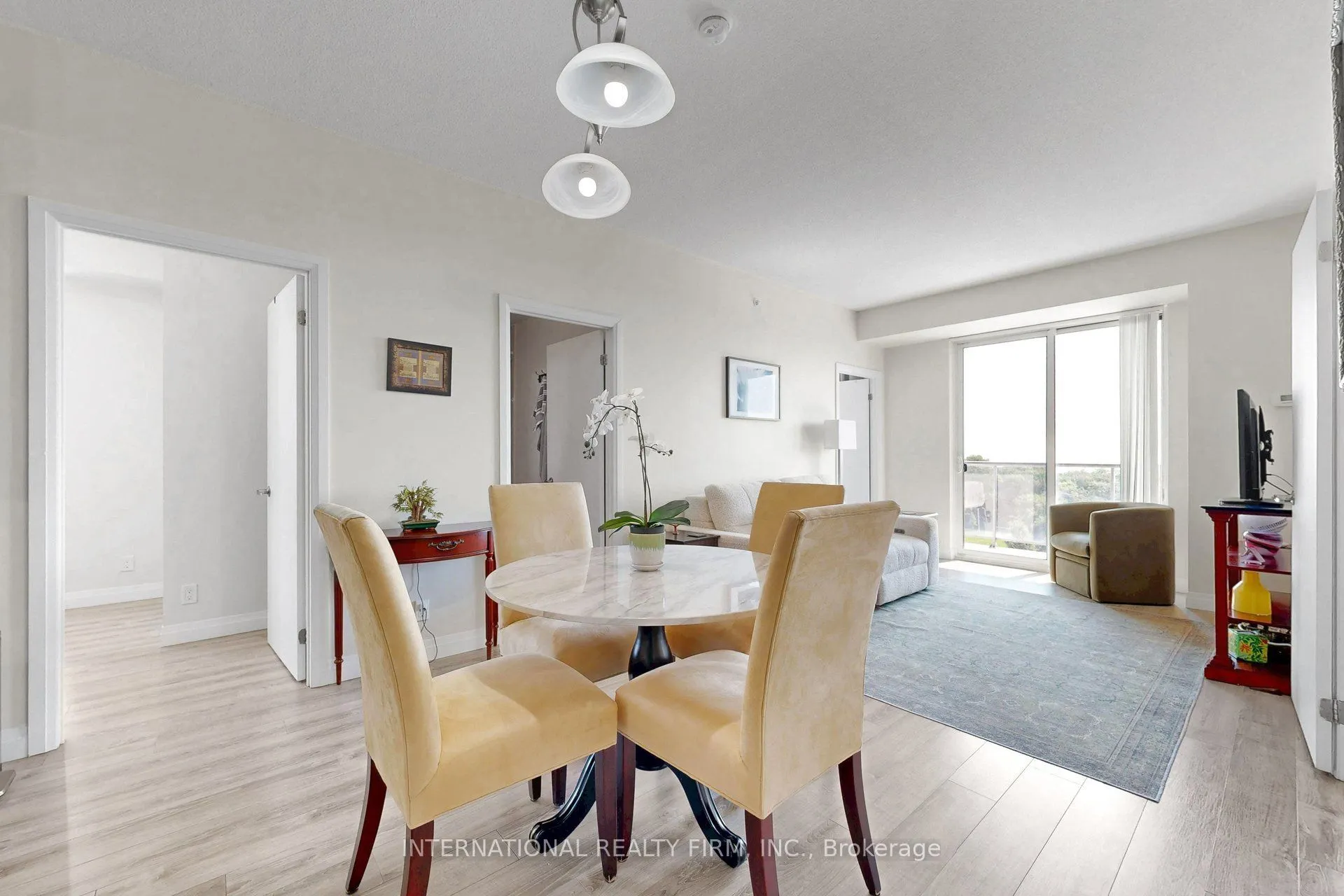 22 East Haven Drive #812