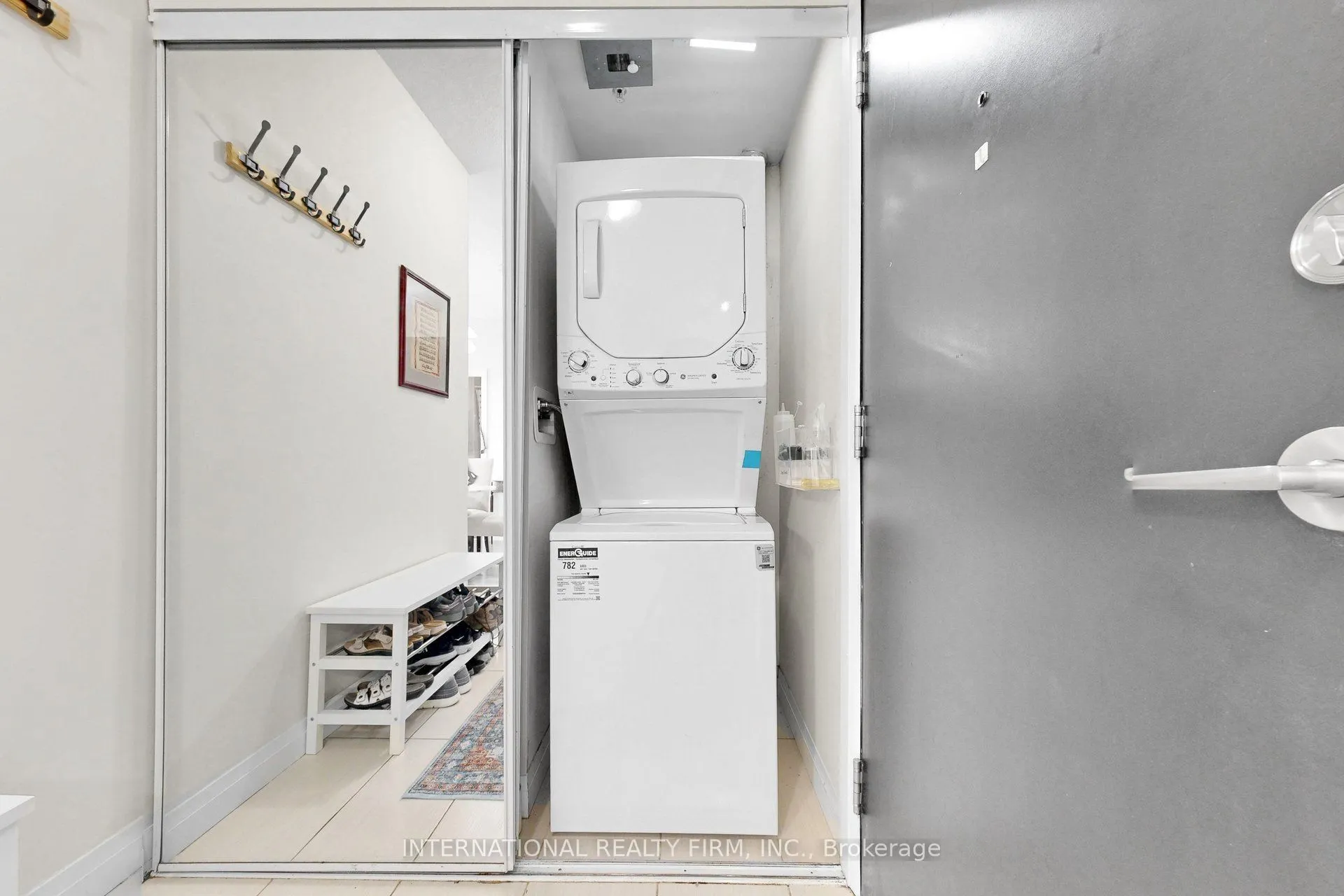 22 East Haven Drive #812