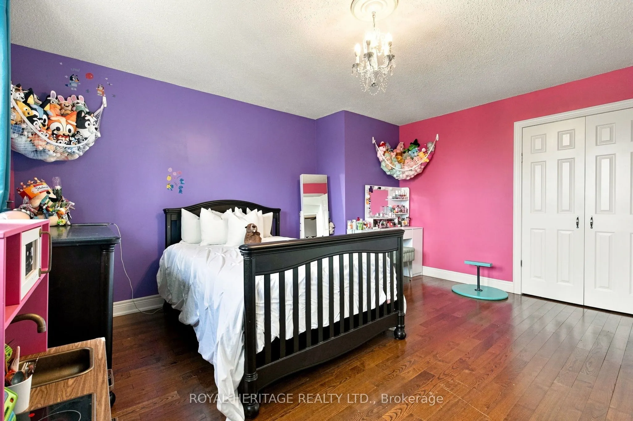 816 Sheppard Avenue