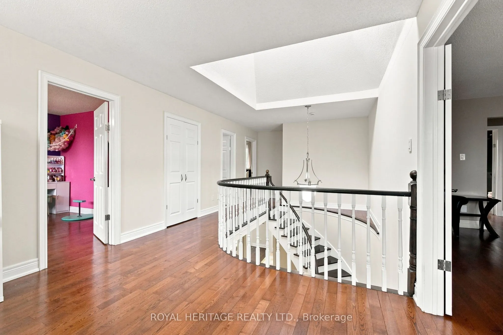 816 Sheppard Avenue