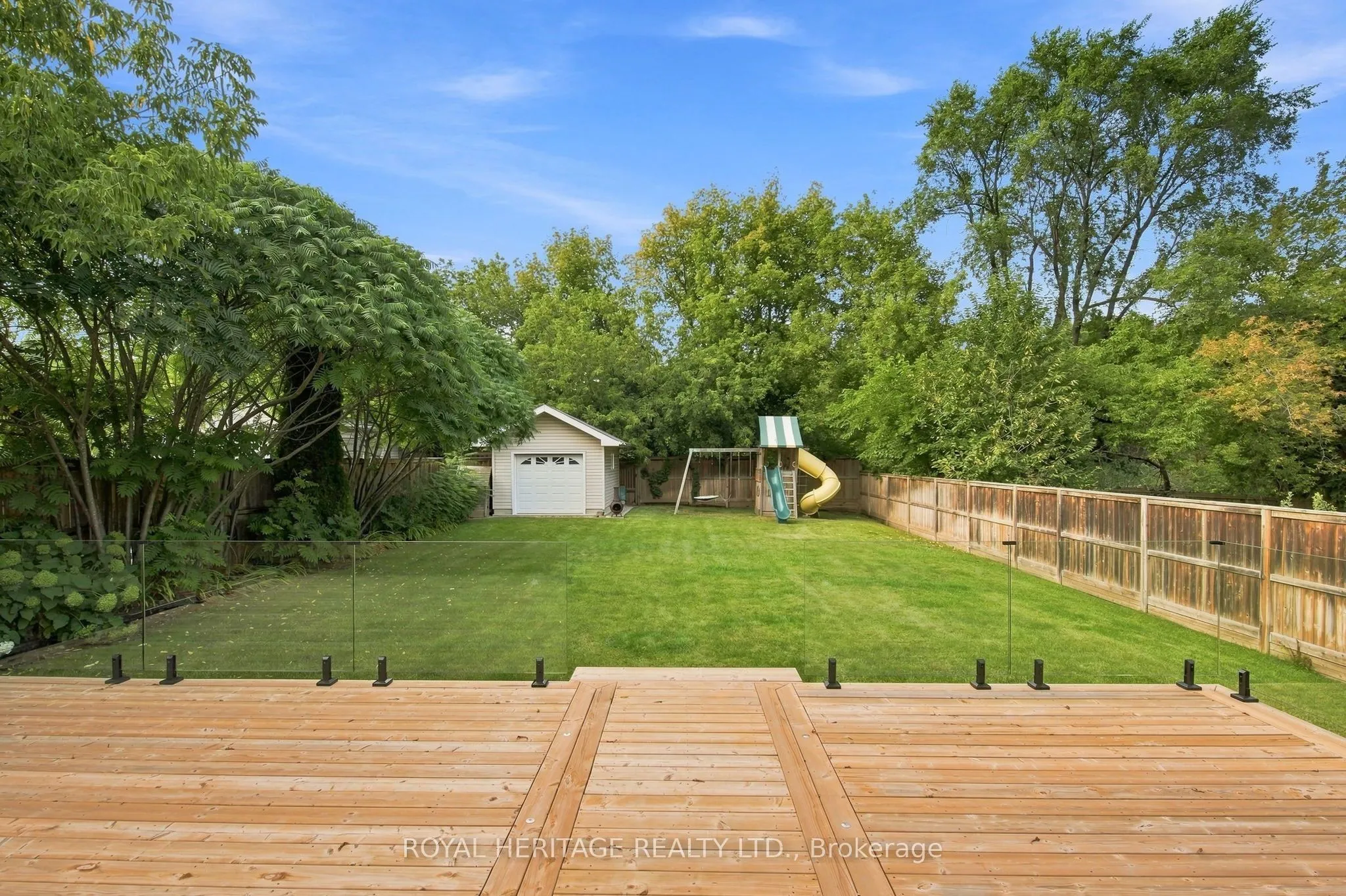 816 Sheppard Avenue