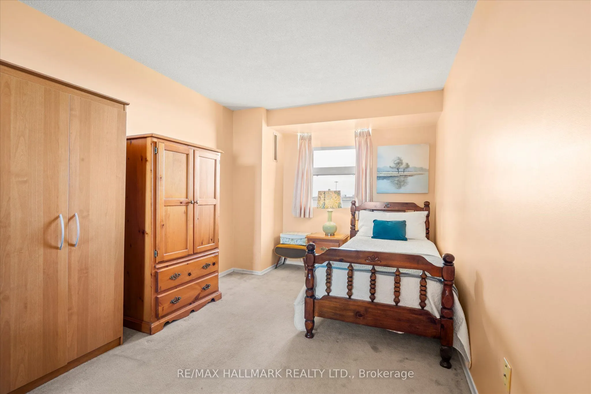 20 Dean Park Road #902
