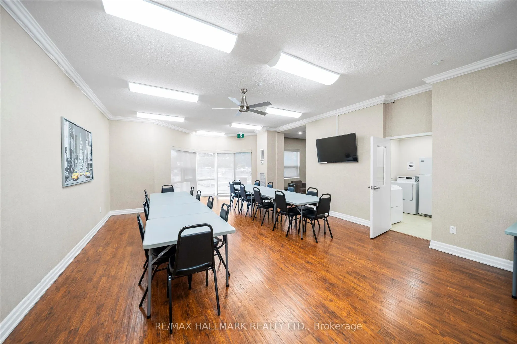 20 Dean Park Road #902