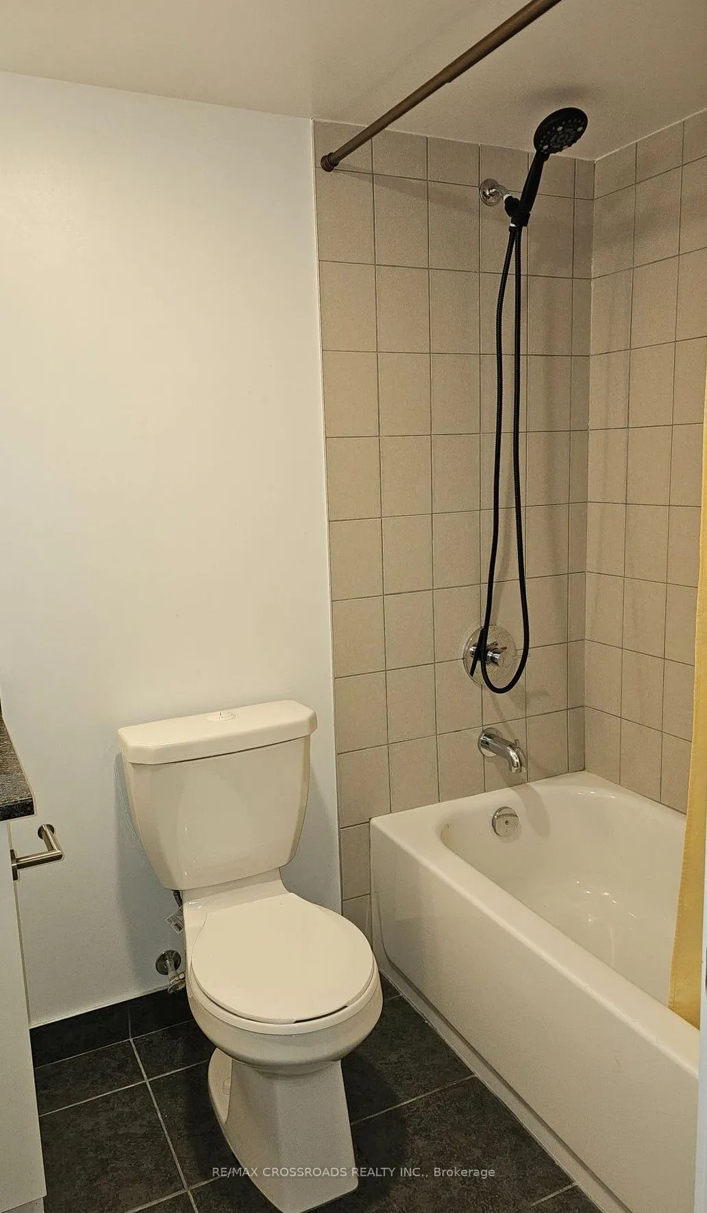 8 Trent Avenue #502