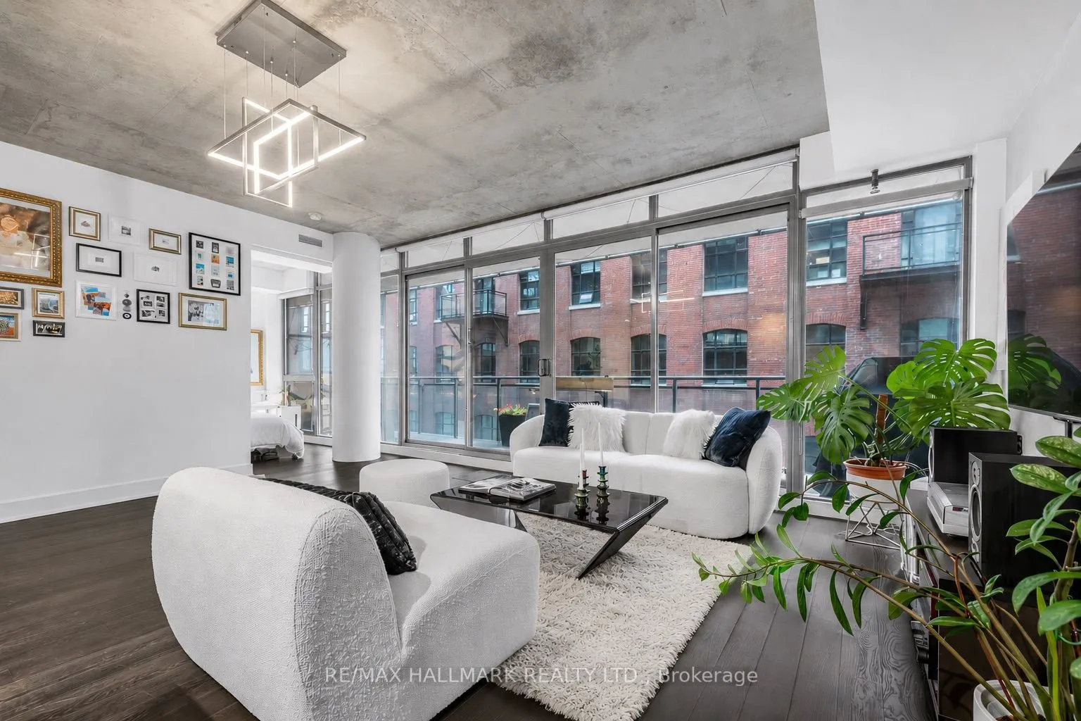 90 Broadview Avenue #408