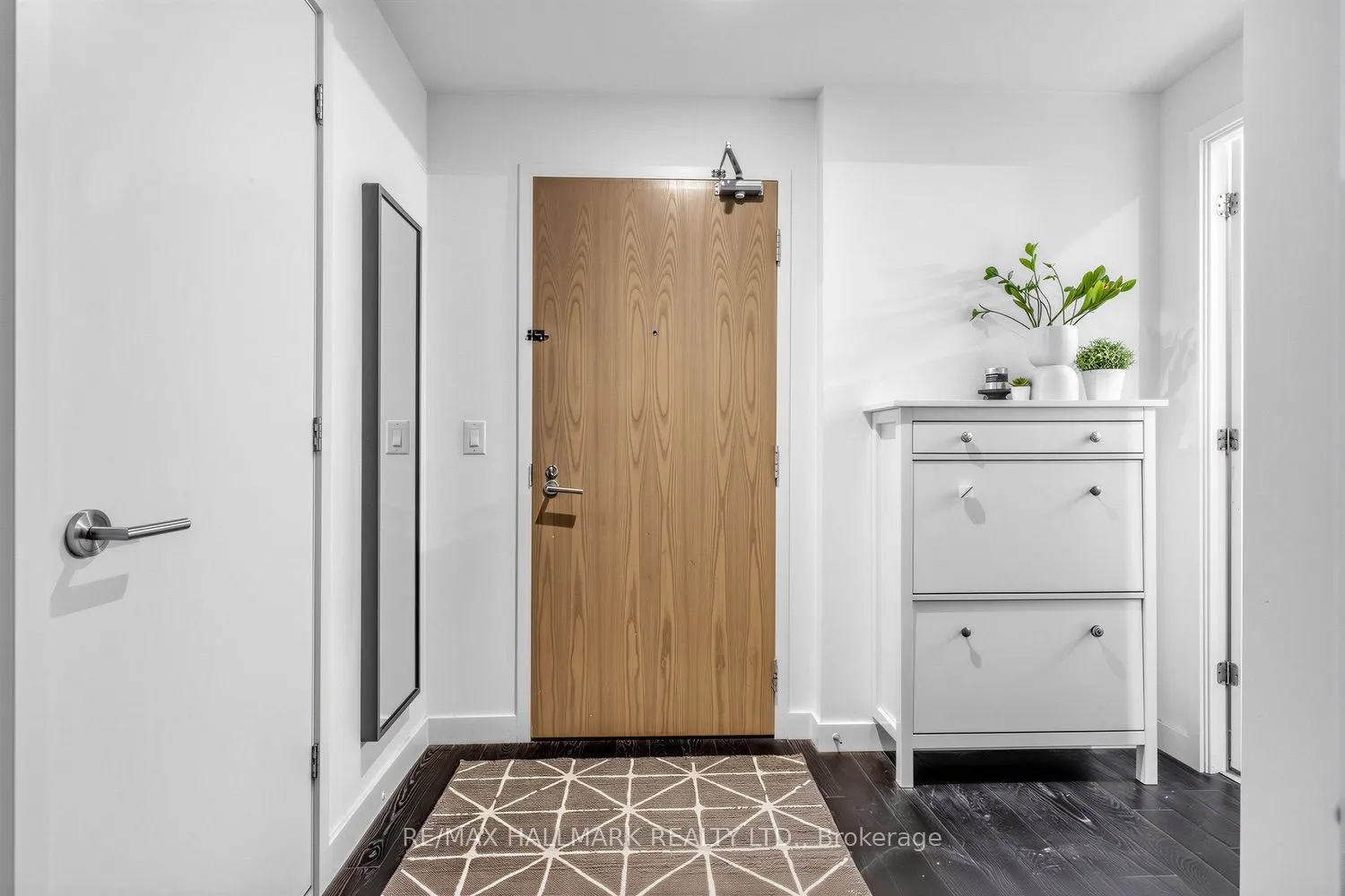 90 Broadview Avenue #408