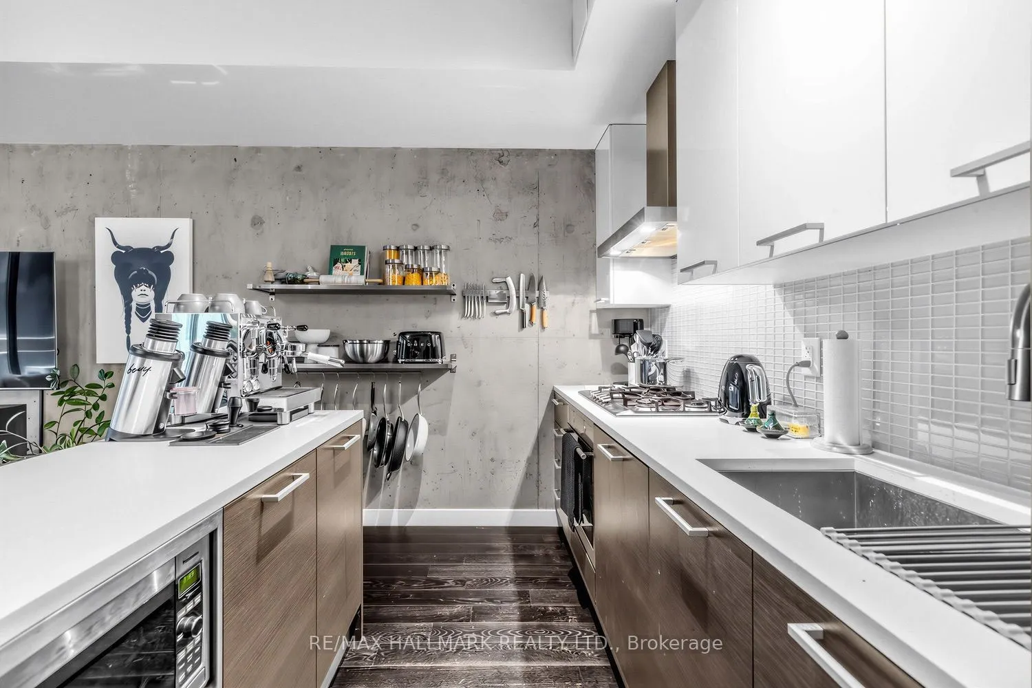 90 Broadview Avenue #408