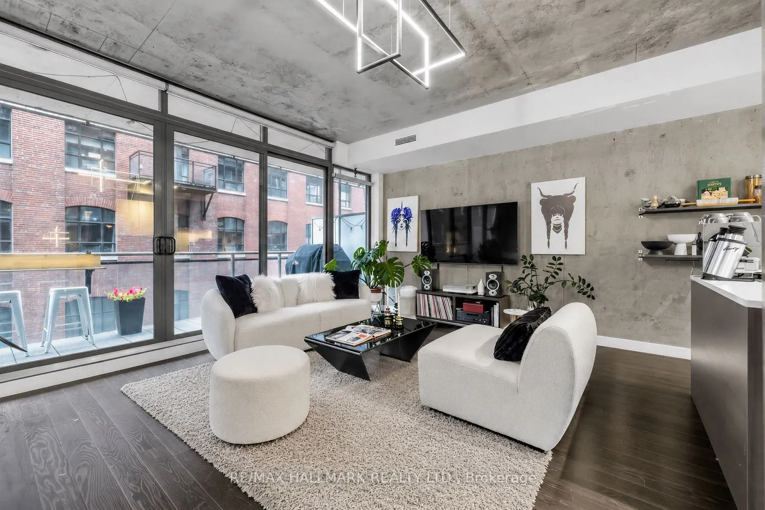 90 Broadview Avenue #408