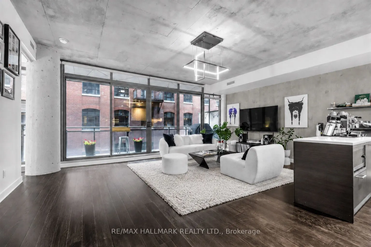 90 Broadview Avenue #408