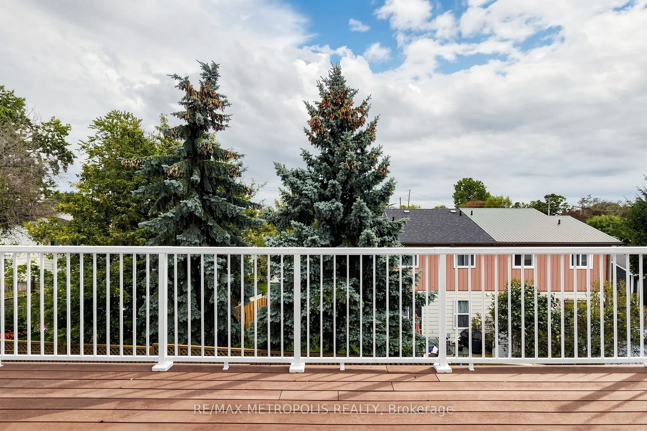 1110 Simcoe Street S #Upper #2