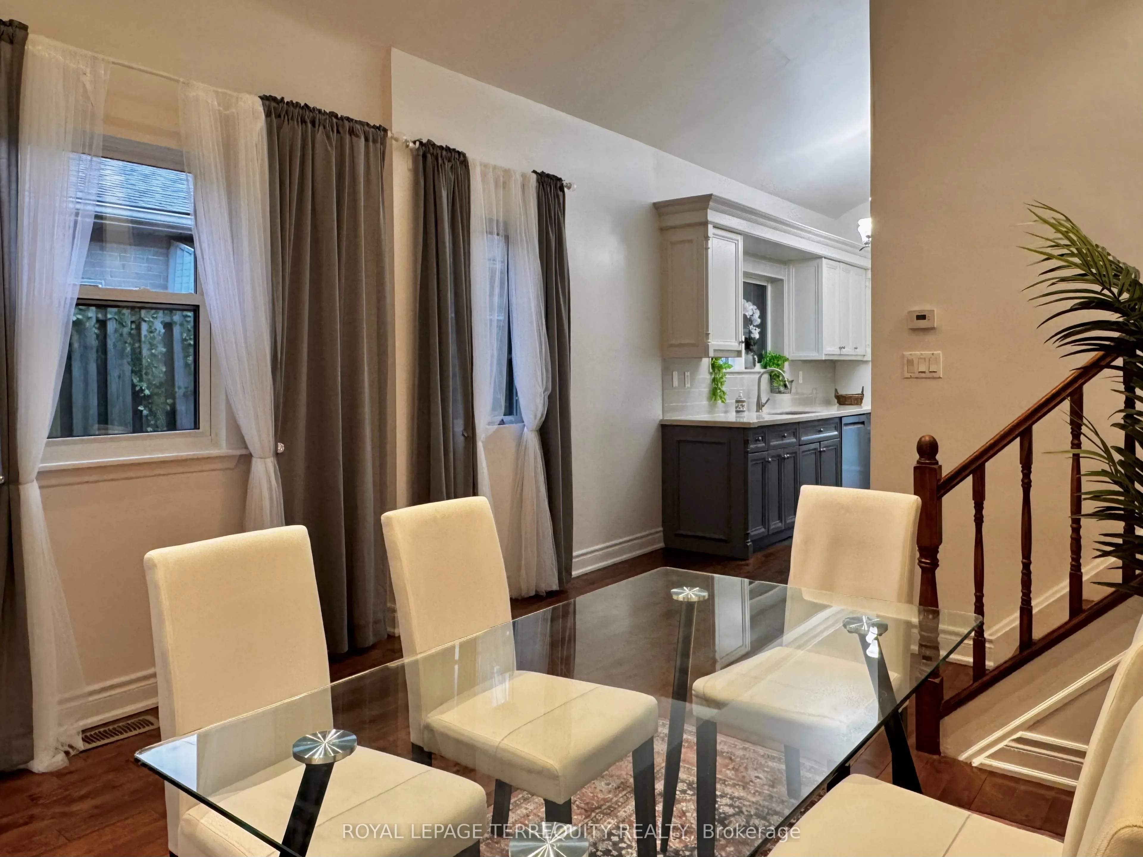 154 Sedgemount Drive