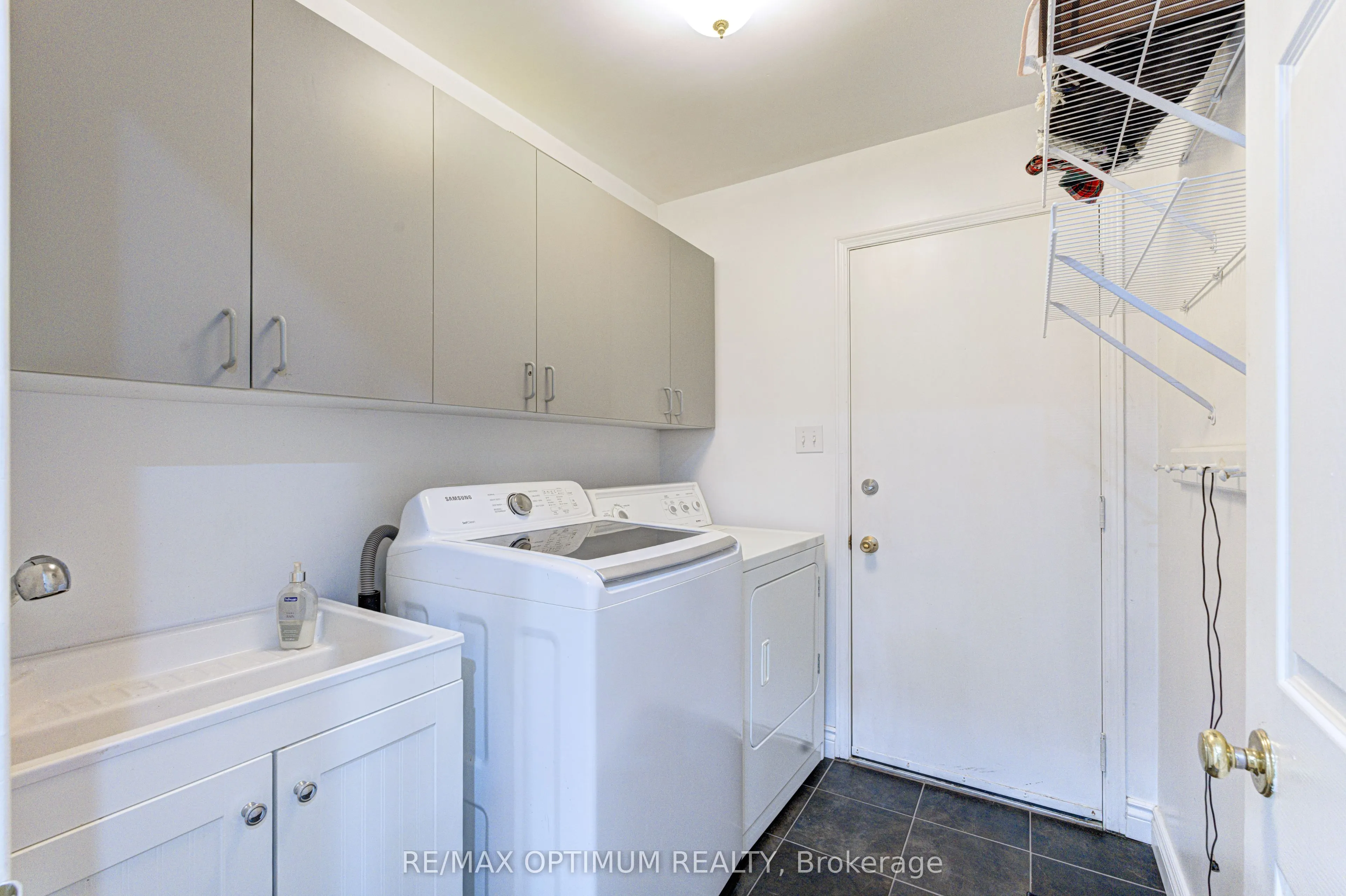 11 Murkar Crescent