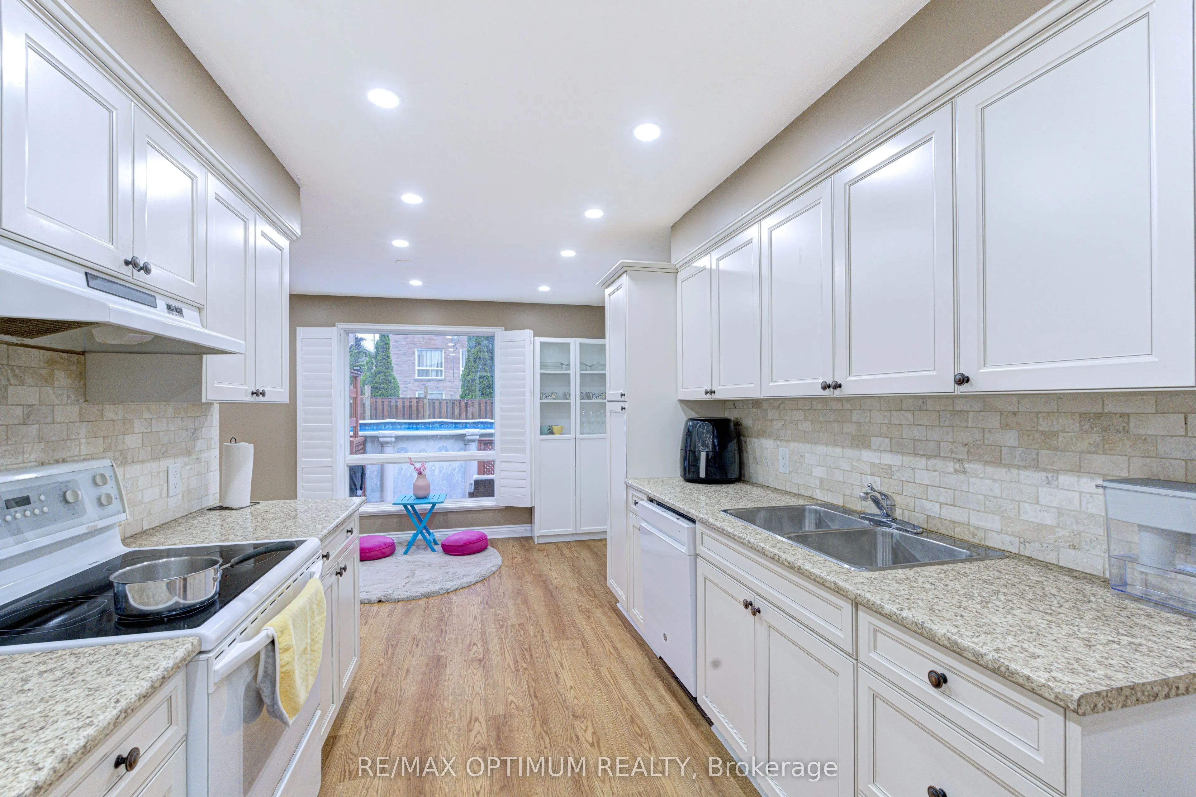 11 Murkar Crescent