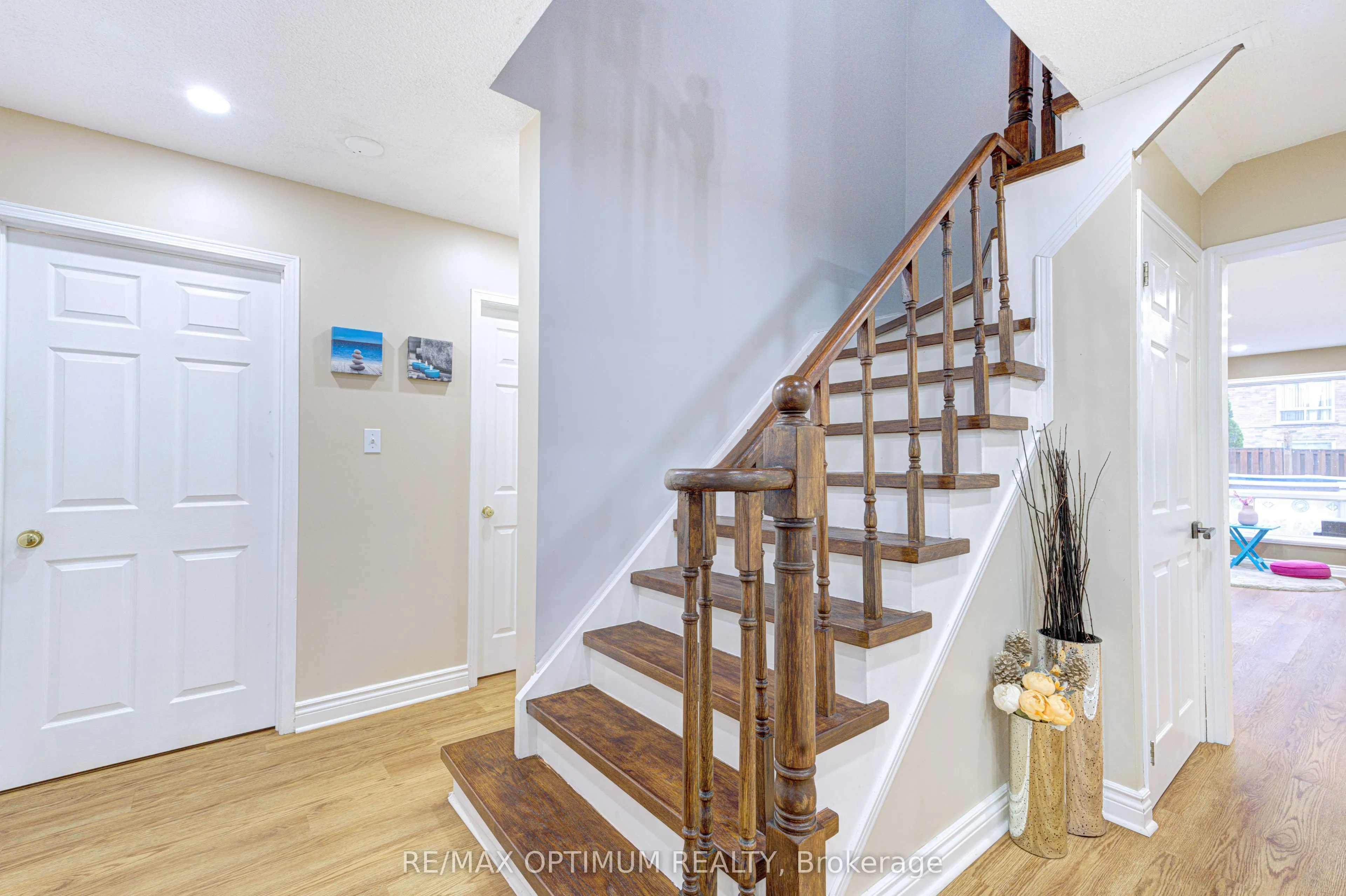 11 Murkar Crescent