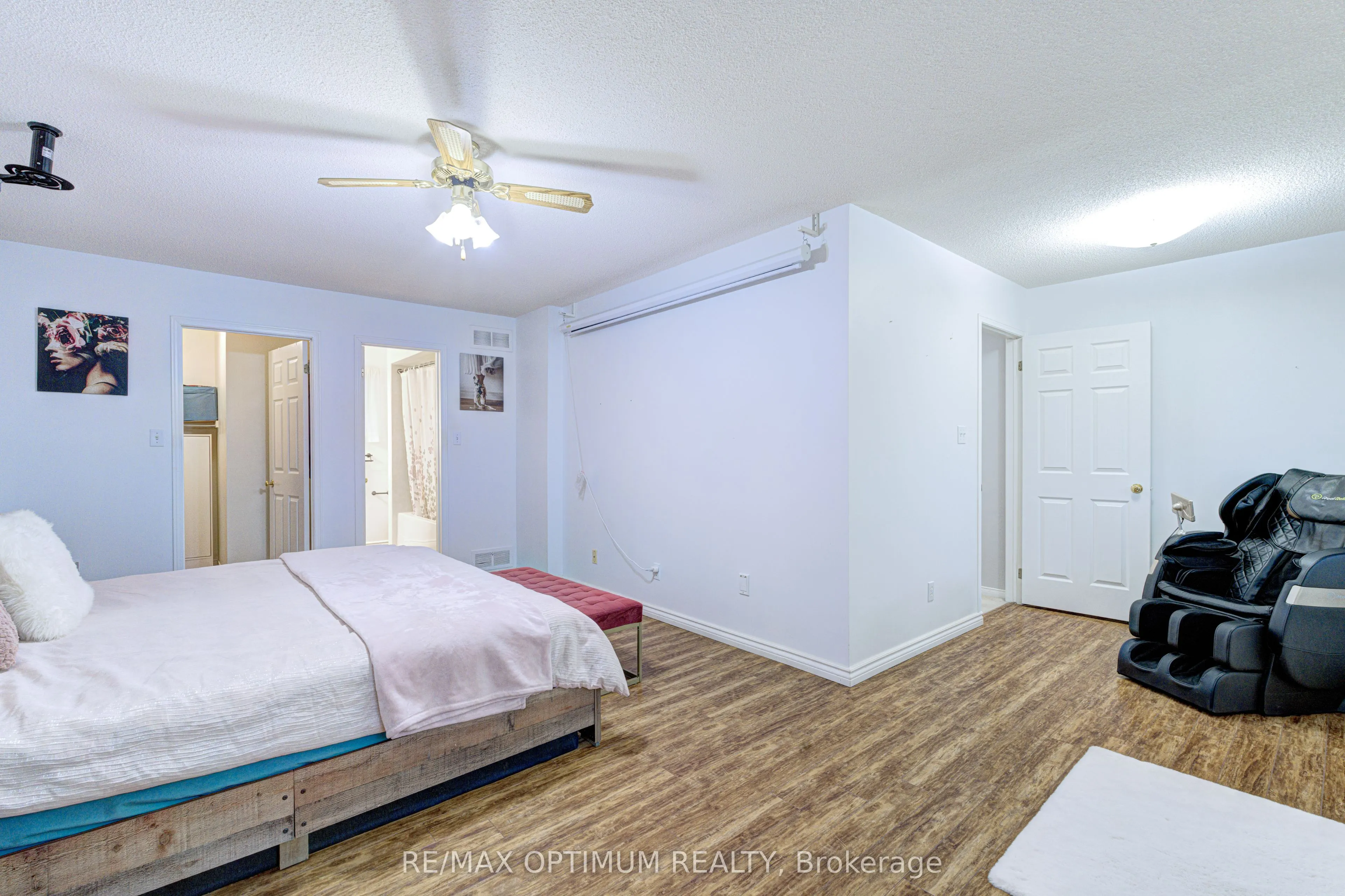 11 Murkar Crescent