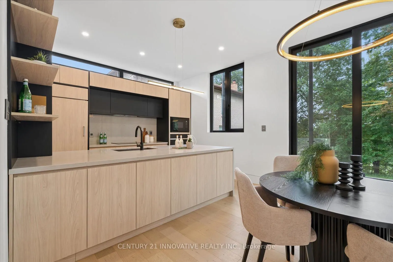 10 Haida Court