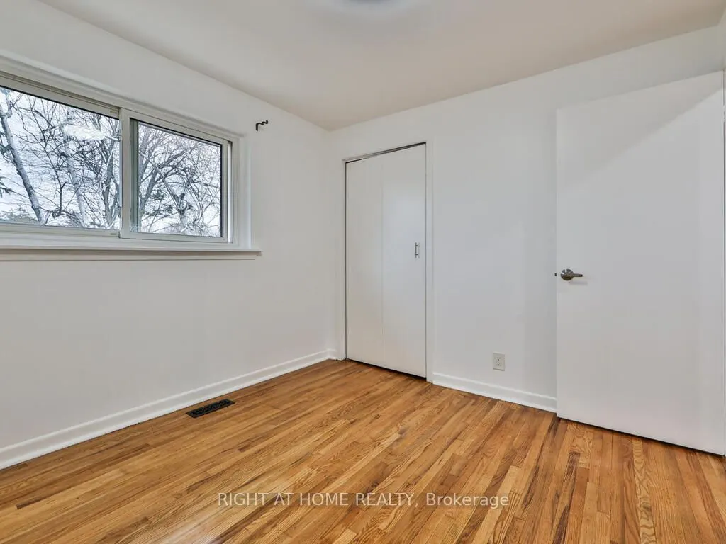 9 Allister Avenue