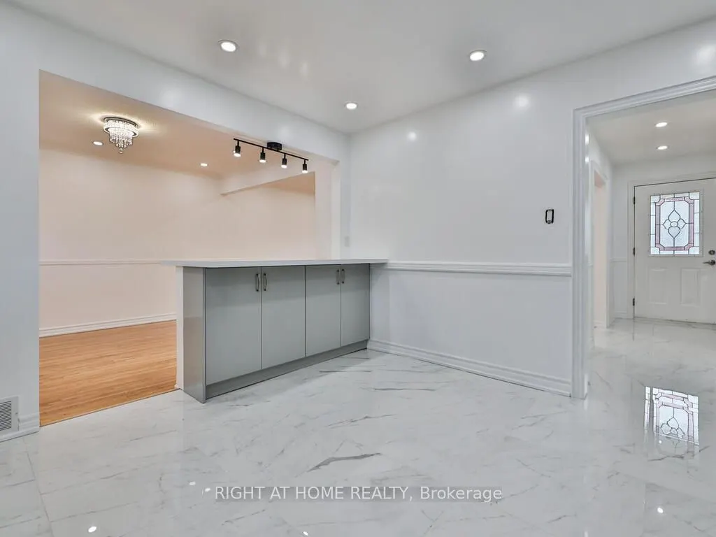 9 Allister Avenue