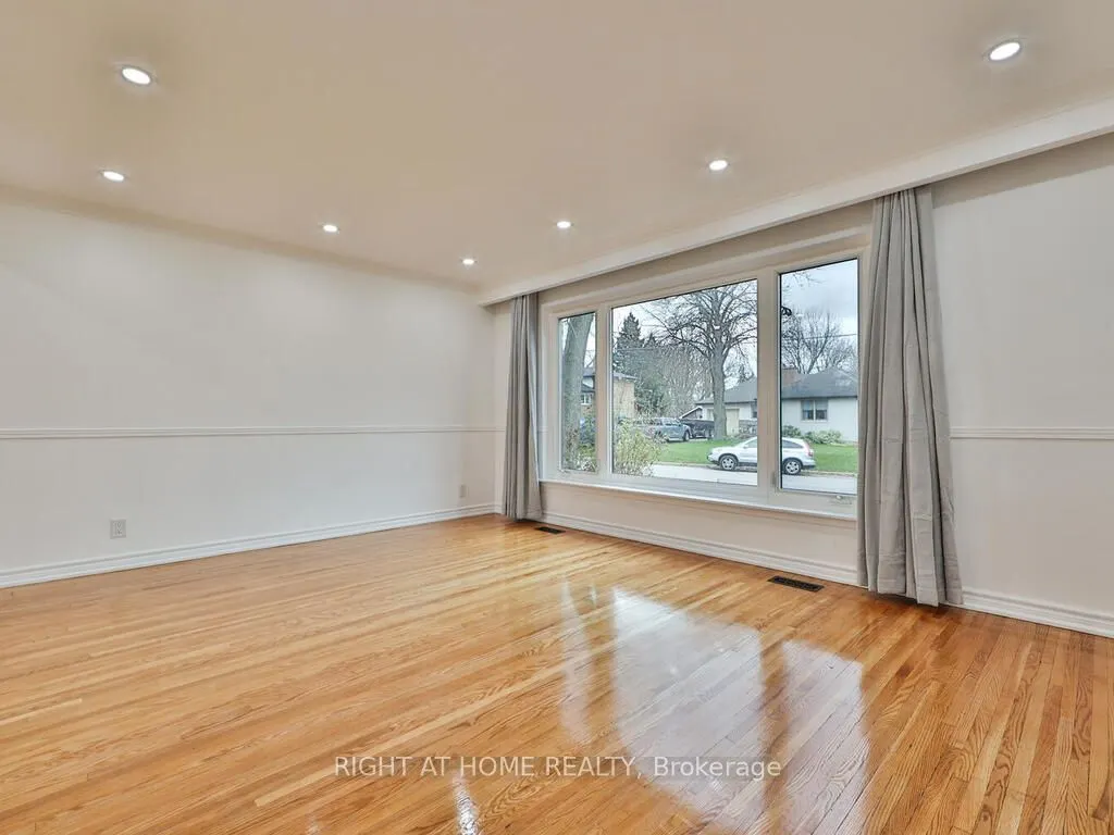 9 Allister Avenue