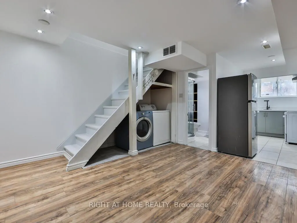 9 Allister Avenue