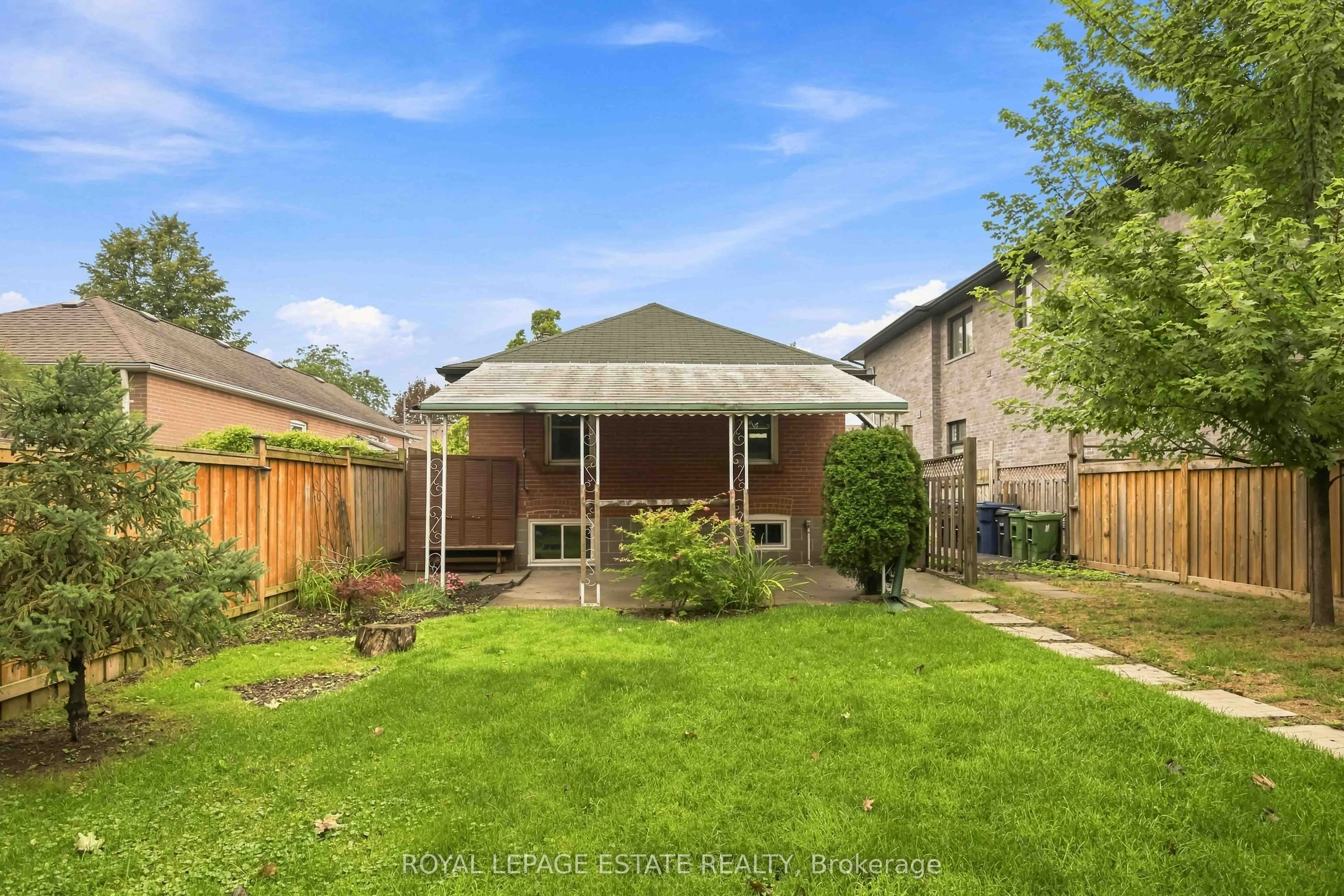 17 Arden Crescent #upper