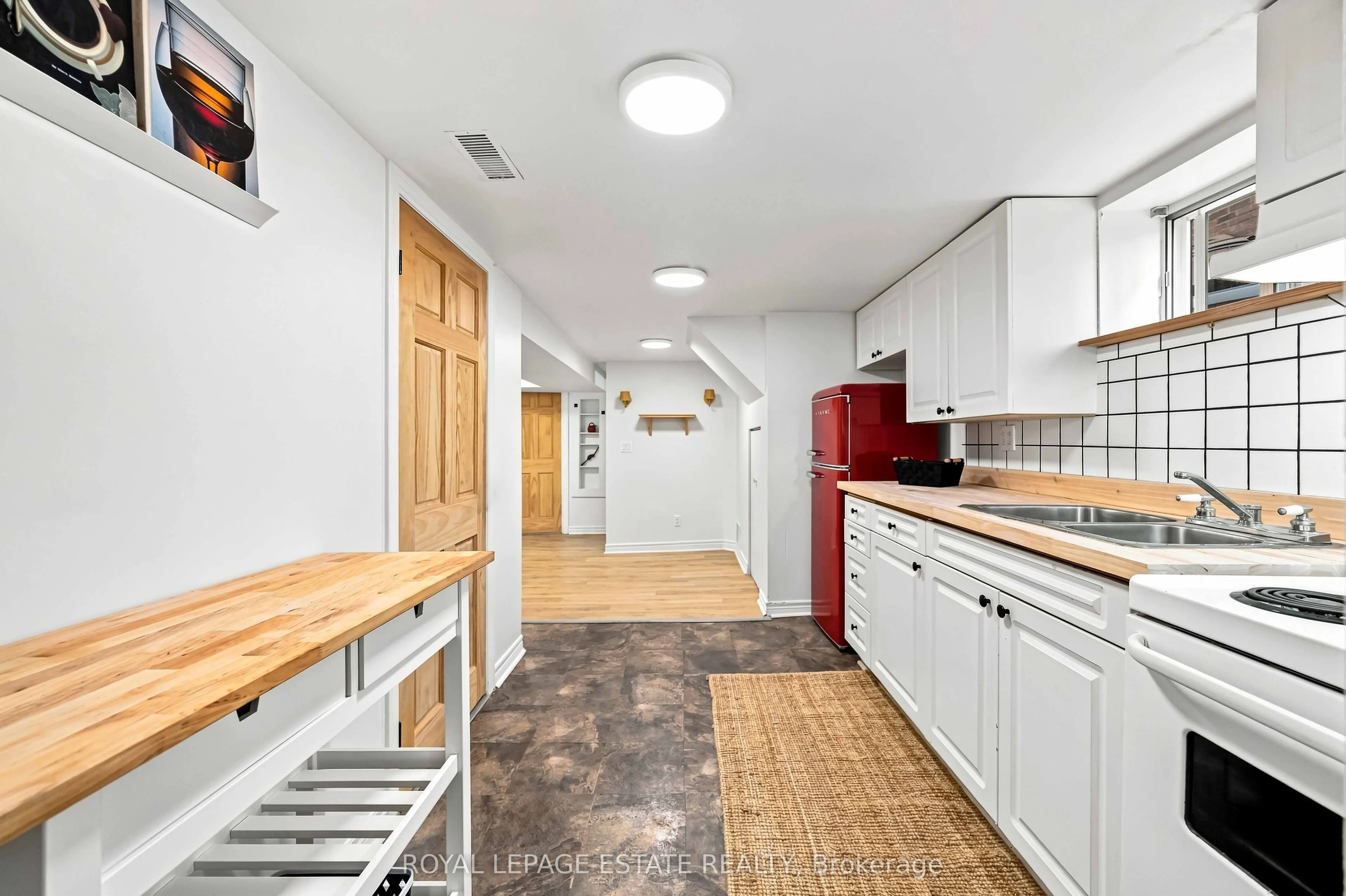 17 Arden Crescent #lower