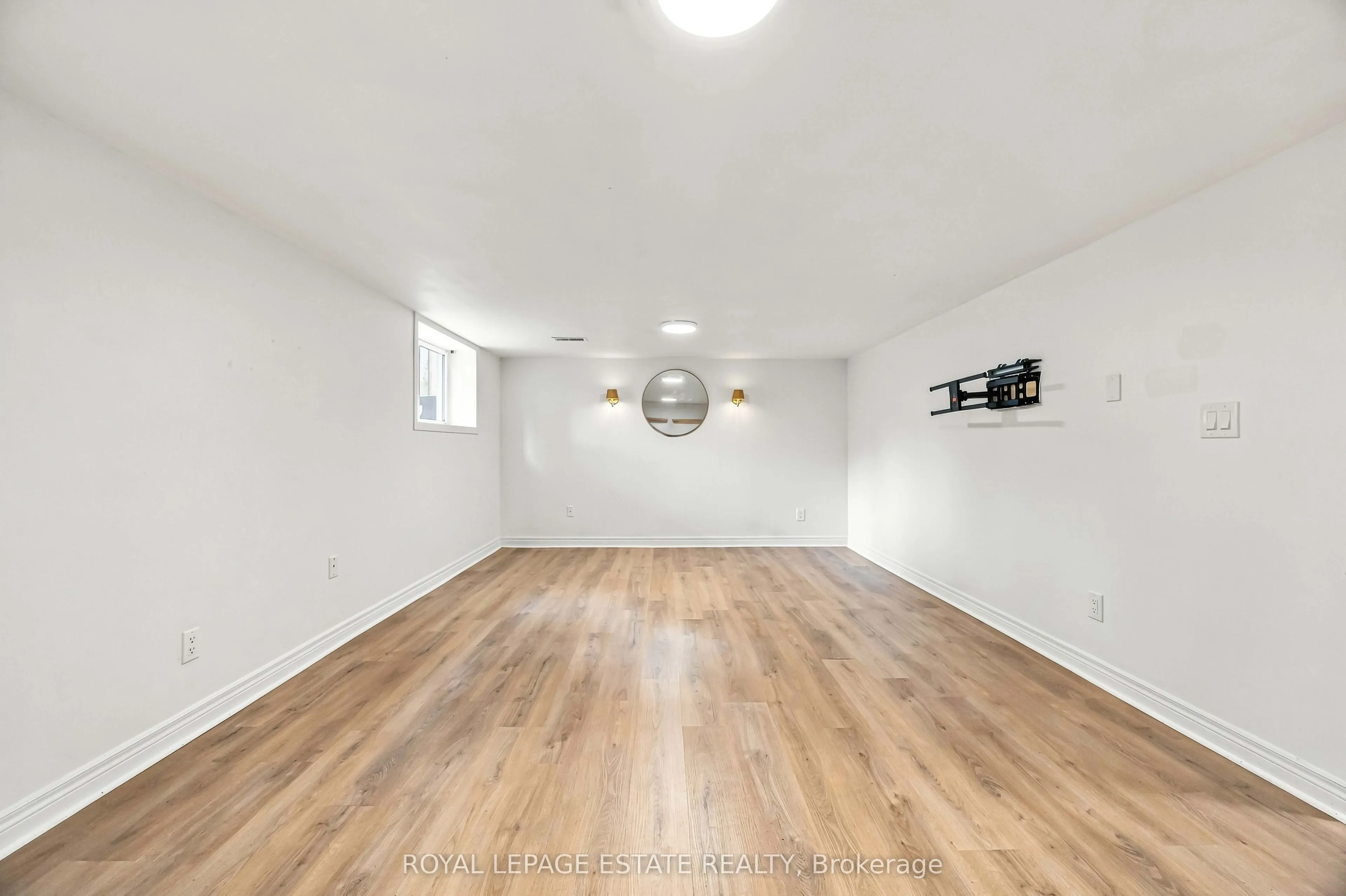 17 Arden Crescent #lower