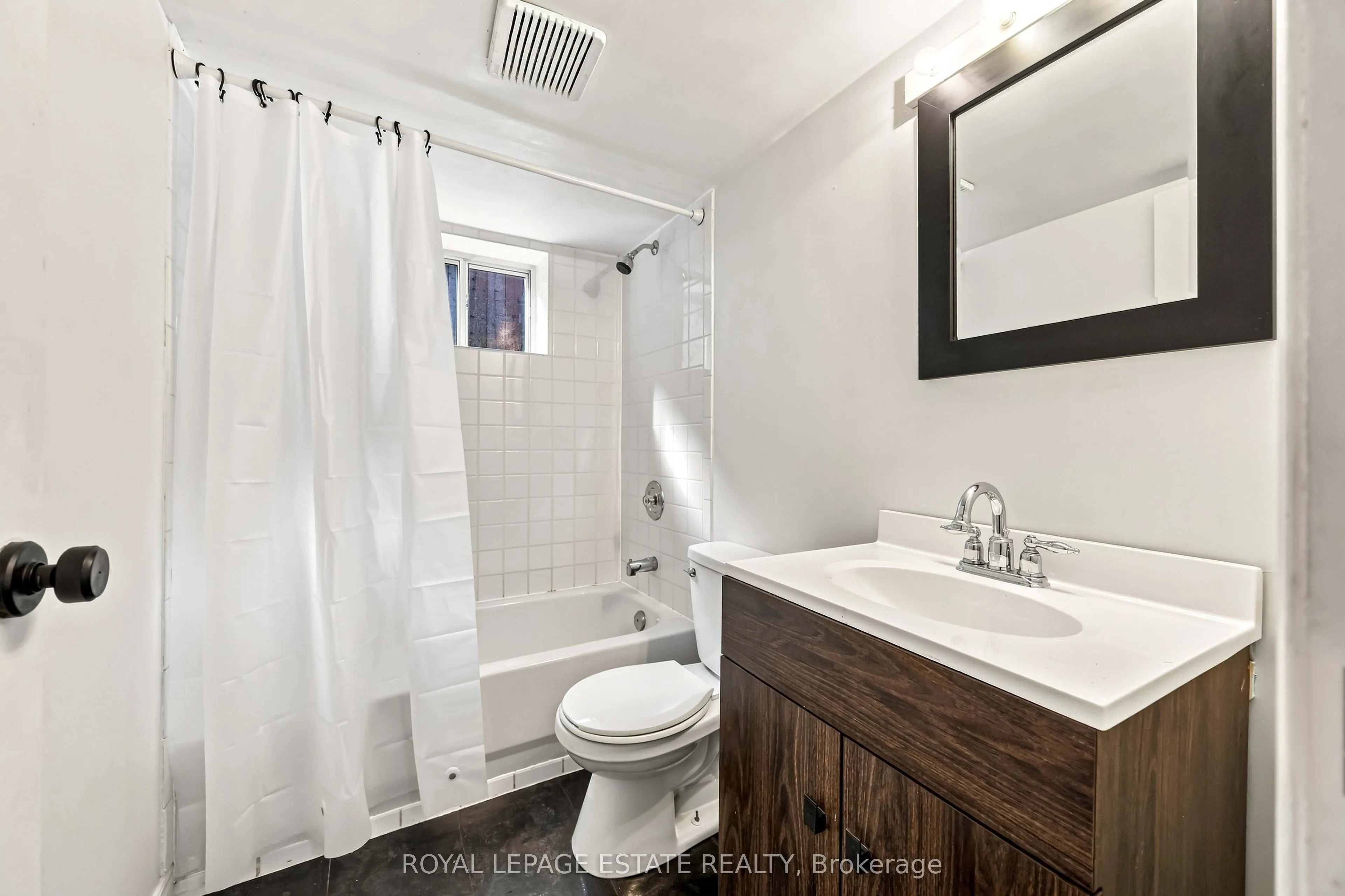 17 Arden Crescent #lower