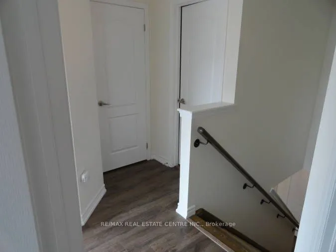 1084 Silk Street