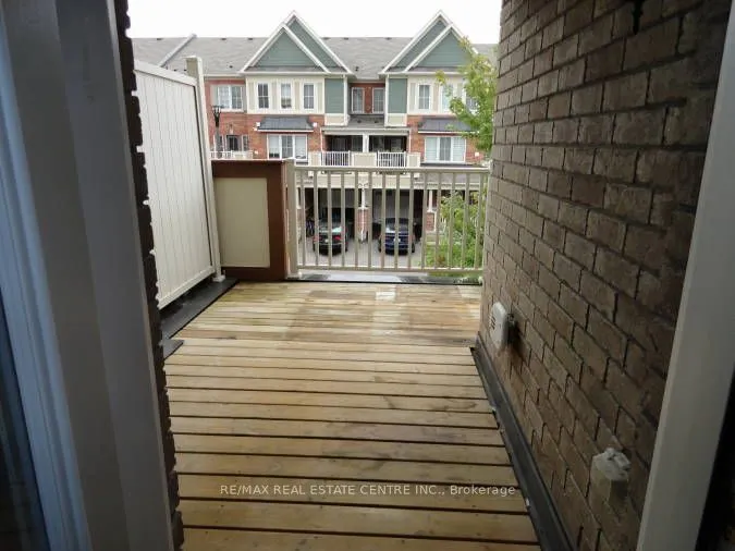 1084 Silk Street