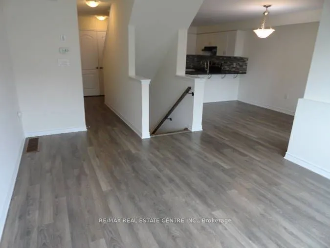 1084 Silk Street