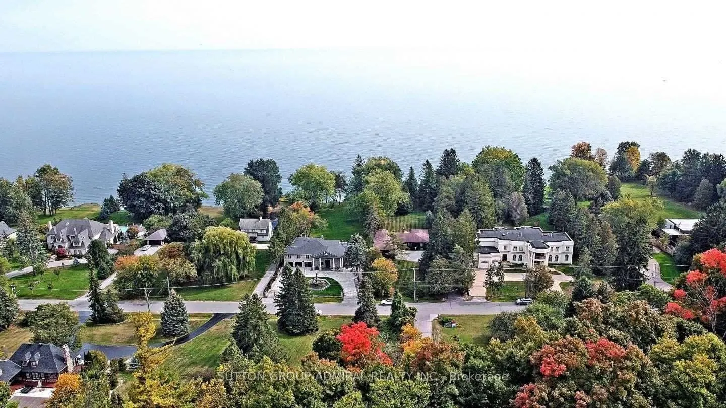 37 Meadowcliffe Drive